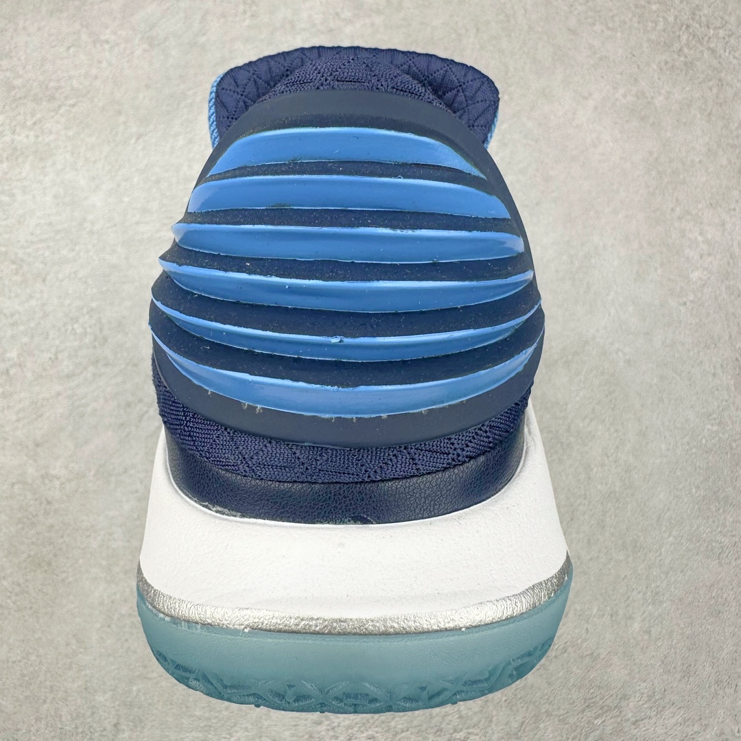 图片[8]-＃K版纯原 Air Jordan XXXII AJ32 Low PF 减震防滑低帮实战篮球鞋 北卡蓝 AH3347-401 再次以经典白蓝配色向迈克尔的伟大精神致敬，结合 Zoom Air 缓震系统和 FlightSpeed 技术，为运动员带来柔和的缓冲以及迅速灵敏的响应。匠心搭配 Flyknit 鞋面，轻盈包覆双足，低帮版本，灵动极速的非凡体验。 尺码：39 40 40.5 41 42 42.5 43 44 44.5 45 46 47.5-选品中心