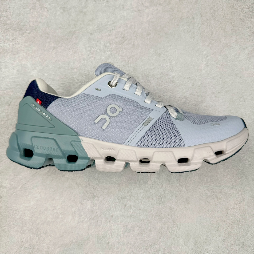 ＃GX On Cloudflyer 4 昂跑减震生活休闲鞋 此运动品牌 开创于2010年 缓震着陆、强效回弹、轻柔质感的设计构思始终是ON研制关键 与此同时基于“为全球提供革新性的跑步感受”信念 陆续推出了多款跑鞋及其以专业运动人体跑步工程学为设计关键的功能性跑步服饰设备 让跑者不费力气地畅快畅跑 尺码：36 36.5 37.5 38 38.5 39 40 40.5 41 42 42.5 43 44 44.5 45-选品中心