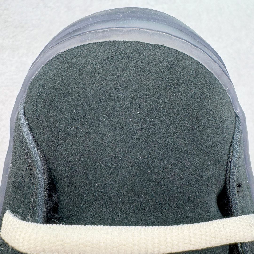 图片[15]-＃GD广顶 ERL 2024S复古潮流面包鞋 品牌起源于洛杉矶，是Eli Russell Linnetz的一个项目。其最初的灵感来自于 Eli Russell Linnetz 家乡的威尼斯海滩—那些冲浪人、板仔以及各种被阳光亲吻的怪人，Eli Russell Linnetz为此专门拍摄了一组型录，呈现出一种迷人的荒谬和多愁善感的90年代怀旧气息。继Kanye、Justin Bieber等潮咖率先上身之后，越来越多时尚博主、潮流懂哥也纷纷加入购买行列，高饱和度撞色的帽衫和羽绒夹克已经成为ERL的超级爆款。如同被酵母充分发酵烤制的蓬松面包般膨胀的滑板鞋，在趋势风水轮流转的潮鞋世界依旧强势挺进2024。由 Eli Russell Linnetz 创立的美国加州西海岸风格潮流品牌 ERL，在去年年初与 Dior Men 合力打造备受好评的 Dior B9S 面包滑板鞋后，终于在今年推出由品牌独立打造的原创鞋款 Vamp Skate 滑板鞋。鞋型依旧膨胀，而毛茸茸的内衬装饰让整体设计恣意又乖张。尺码：35 36 37 38 39 40 41 42 43 44 45-选品中心