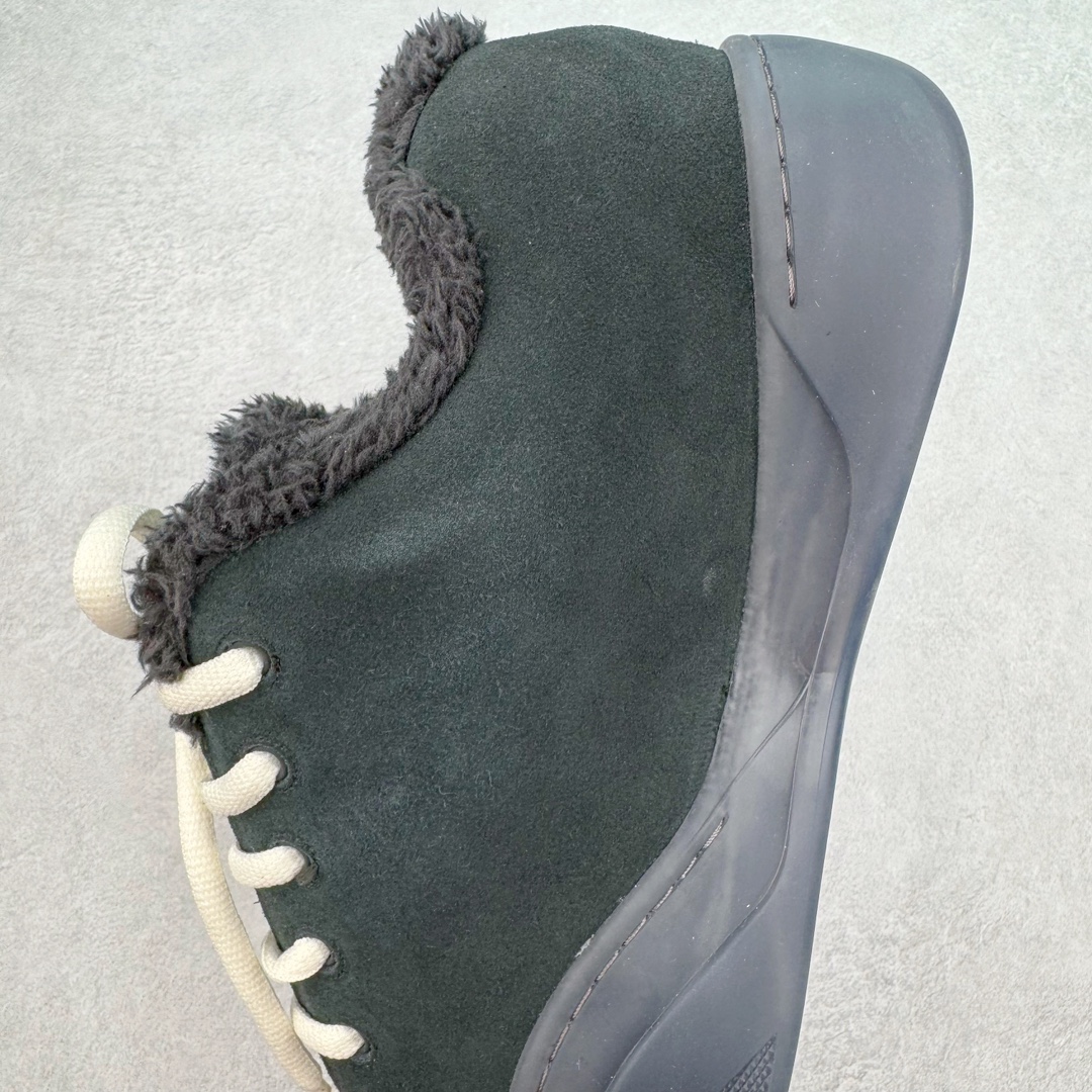 图片[7]-＃GD广顶 ERL 2024S复古潮流面包鞋 品牌起源于洛杉矶，是Eli Russell Linnetz的一个项目。其最初的灵感来自于 Eli Russell Linnetz 家乡的威尼斯海滩—那些冲浪人、板仔以及各种被阳光亲吻的怪人，Eli Russell Linnetz为此专门拍摄了一组型录，呈现出一种迷人的荒谬和多愁善感的90年代怀旧气息。继Kanye、Justin Bieber等潮咖率先上身之后，越来越多时尚博主、潮流懂哥也纷纷加入购买行列，高饱和度撞色的帽衫和羽绒夹克已经成为ERL的超级爆款。如同被酵母充分发酵烤制的蓬松面包般膨胀的滑板鞋，在趋势风水轮流转的潮鞋世界依旧强势挺进2024。由 Eli Russell Linnetz 创立的美国加州西海岸风格潮流品牌 ERL，在去年年初与 Dior Men 合力打造备受好评的 Dior B9S 面包滑板鞋后，终于在今年推出由品牌独立打造的原创鞋款 Vamp Skate 滑板鞋。鞋型依旧膨胀，而毛茸茸的内衬装饰让整体设计恣意又乖张。尺码：35 36 37 38 39 40 41 42 43 44 45-选品中心