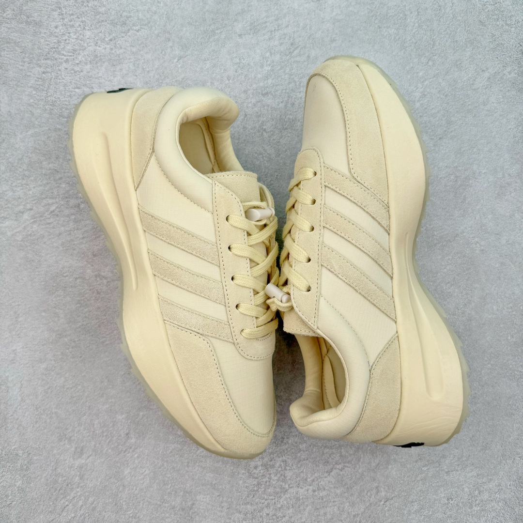 图片[3]-＃LJ渠道版特价 Fear Of God x AD Athletics Runner Los Angeles 运动跑系列低帮增高系带百搭休闲运动慢跑鞋鞋 FOG联名 米白 IH2275 年度大戏 匠心打造 开发时长超过半年 目前可过各类鉴定或无法鉴定 裸鞋随便操作 独家私模百万磨具冲刀加持 广硕原厂全套原纸板楦头开发 原厂特供皮料加持 确保原汁原味 低调的一体式配色与高级材质承袭 FOG 一贯风格 鞋带处的锁定扣增加了穿脱便捷性 同时与后跟处的 Fear of God 铭牌一起增加了细节精致感 整体鞋靴造型似乎让人想起了兄弟品牌 Yeezy 的 RNR 系列鞋款 看来「老棉鞋」将在今年秋冬掀起一波全新攻势 尺码对应库存明细‼️-选品中心