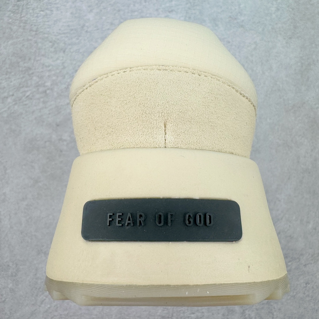 图片[8]-＃LJ渠道版特价 Fear Of God x AD Athletics Runner Los Angeles 运动跑系列低帮增高系带百搭休闲运动慢跑鞋鞋 FOG联名 米白 IH2275 年度大戏 匠心打造 开发时长超过半年 目前可过各类鉴定或无法鉴定 裸鞋随便操作 独家私模百万磨具冲刀加持 广硕原厂全套原纸板楦头开发 原厂特供皮料加持 确保原汁原味 低调的一体式配色与高级材质承袭 FOG 一贯风格 鞋带处的锁定扣增加了穿脱便捷性 同时与后跟处的 Fear of God 铭牌一起增加了细节精致感 整体鞋靴造型似乎让人想起了兄弟品牌 Yeezy 的 RNR 系列鞋款 看来「老棉鞋」将在今年秋冬掀起一波全新攻势 尺码对应库存明细‼️-选品中心
