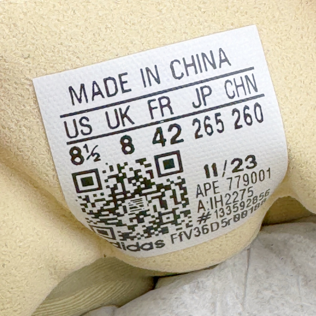 图片[12]-＃LJ渠道版特价 Fear Of God x AD Athletics Runner Los Angeles 运动跑系列低帮增高系带百搭休闲运动慢跑鞋鞋 FOG联名 米白 IH2275 年度大戏 匠心打造 开发时长超过半年 目前可过各类鉴定或无法鉴定 裸鞋随便操作 独家私模百万磨具冲刀加持 广硕原厂全套原纸板楦头开发 原厂特供皮料加持 确保原汁原味 低调的一体式配色与高级材质承袭 FOG 一贯风格 鞋带处的锁定扣增加了穿脱便捷性 同时与后跟处的 Fear of God 铭牌一起增加了细节精致感 整体鞋靴造型似乎让人想起了兄弟品牌 Yeezy 的 RNR 系列鞋款 看来「老棉鞋」将在今年秋冬掀起一波全新攻势 尺码对应库存明细‼️-选品中心