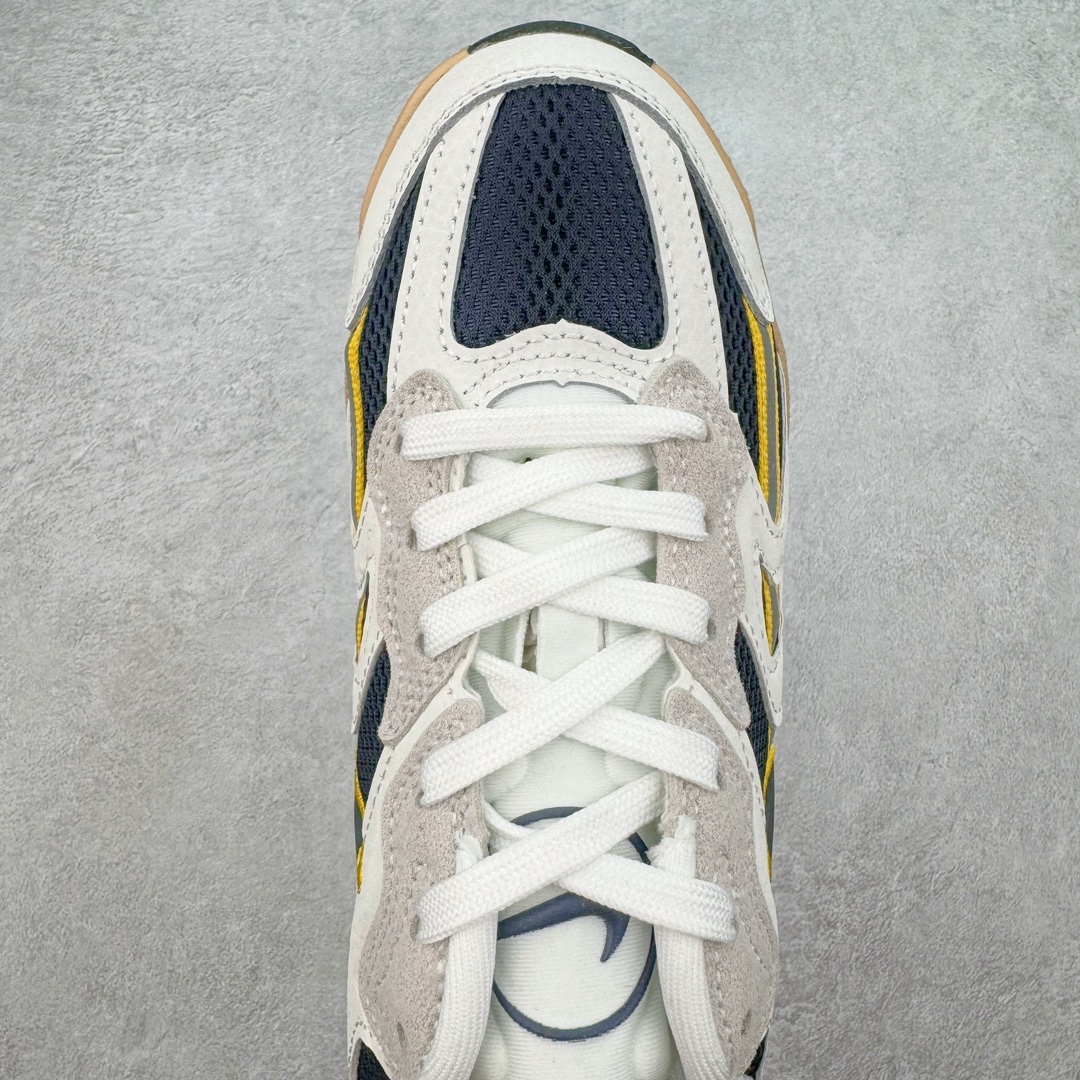 图片[4]-NIKE JAM 系列舒适时尚防滑耐磨低帮生活休闲鞋 FN0314-100 采用鞋面合成皮革与网眼布设计 以便于运动员在霹雳舞运动中的保护和耐穿 中底设计细节采用翻转SWOOSH设计 使得倒立动作时更显帅气 鞋子中的整体结构下降 有助于提供更好的缓震效果 设计语言来与NIKE 2000年跑跑鞋中汲取的材料组合以及设计语言 鞋子在线条处大量采用反光效果 尺码：36 36.5 37.5 38 38.5 39 40 40.5 41 42 42.5 43 44 44.5 45 46-选品中心