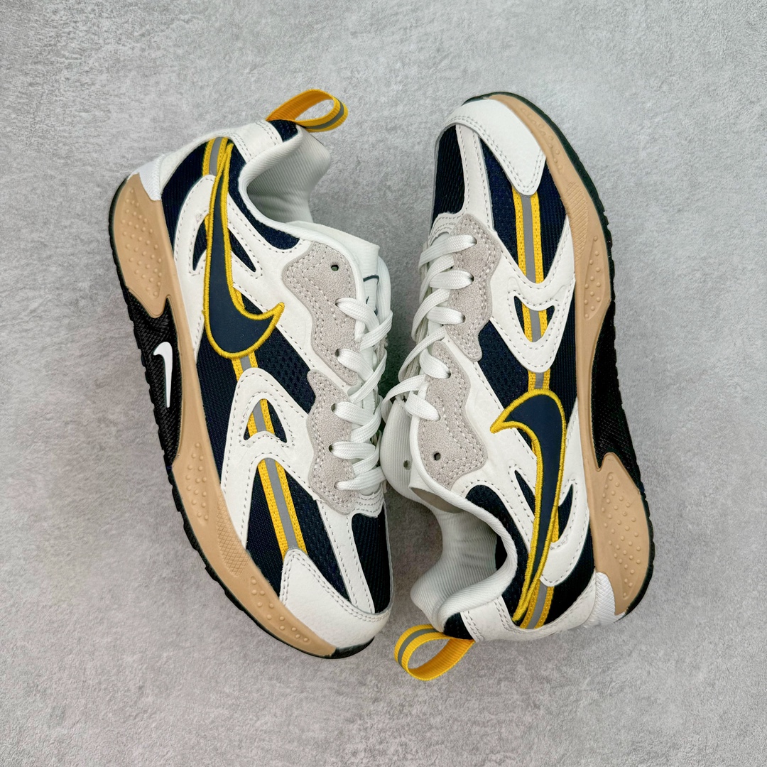 图片[3]-NIKE JAM 系列舒适时尚防滑耐磨低帮生活休闲鞋 FN0314-100 采用鞋面合成皮革与网眼布设计 以便于运动员在霹雳舞运动中的保护和耐穿 中底设计细节采用翻转SWOOSH设计 使得倒立动作时更显帅气 鞋子中的整体结构下降 有助于提供更好的缓震效果 设计语言来与NIKE 2000年跑跑鞋中汲取的材料组合以及设计语言 鞋子在线条处大量采用反光效果 尺码：36 36.5 37.5 38 38.5 39 40 40.5 41 42 42.5 43 44 44.5 45 46-选品中心