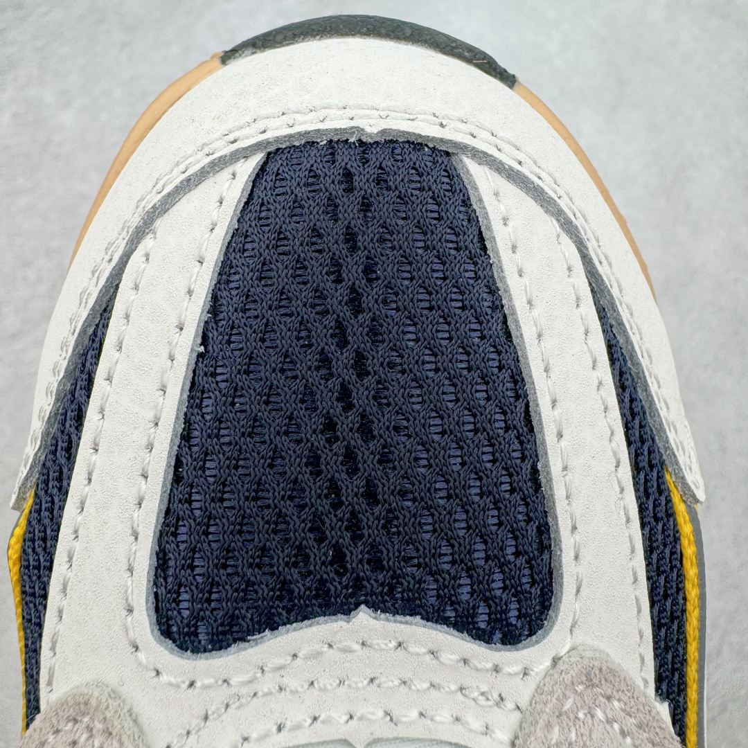 图片[12]-NIKE JAM 系列舒适时尚防滑耐磨低帮生活休闲鞋 FN0314-100 采用鞋面合成皮革与网眼布设计 以便于运动员在霹雳舞运动中的保护和耐穿 中底设计细节采用翻转SWOOSH设计 使得倒立动作时更显帅气 鞋子中的整体结构下降 有助于提供更好的缓震效果 设计语言来与NIKE 2000年跑跑鞋中汲取的材料组合以及设计语言 鞋子在线条处大量采用反光效果 尺码：36 36.5 37.5 38 38.5 39 40 40.5 41 42 42.5 43 44 44.5 45 46-选品中心