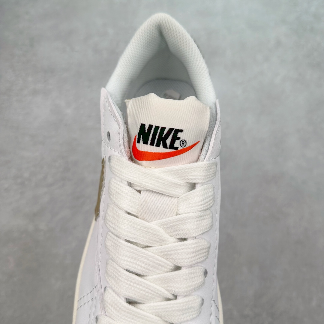 图片[5]-＃特价福利 NK Blazer Low \’77 Jumbo 开拓者大钩 DQ1470 焕新升级经典 Blazer 鞋款 大号 Swoosh 突出新时代更加张扬的潮流感 对经典的又一次改良升级 大号 Swoosh 设计结合宽大鞋带 符合当下潮流意趣 橡胶外底融入凸起人字形底纹增添几分户外感觉 尺码：36 36.5 37.5 38 38.5 39 40 40.5 41 42 42.5 43 44 44.5 45-选品中心