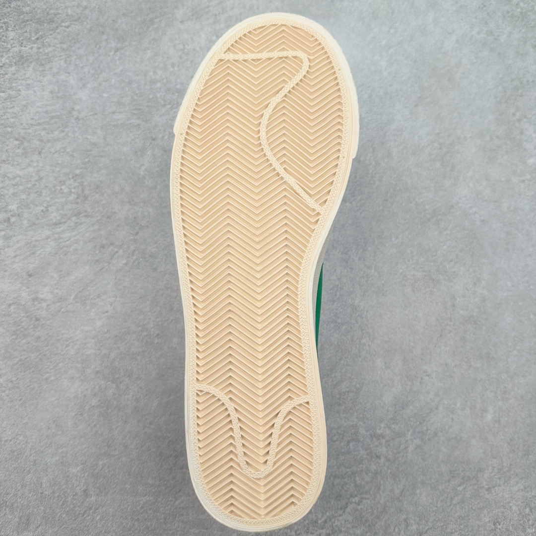 图片[9]-＃特价福利 NK Blazer Low \’77 Jumbo 开拓者大钩 DQ1470 焕新升级经典 Blazer 鞋款 大号 Swoosh 突出新时代更加张扬的潮流感 对经典的又一次改良升级 大号 Swoosh 设计结合宽大鞋带 符合当下潮流意趣 橡胶外底融入凸起人字形底纹增添几分户外感觉 尺码：36 36.5 37.5 38 38.5 39 40 40.5 41 42 42.5 43 44 44.5 45-选品中心