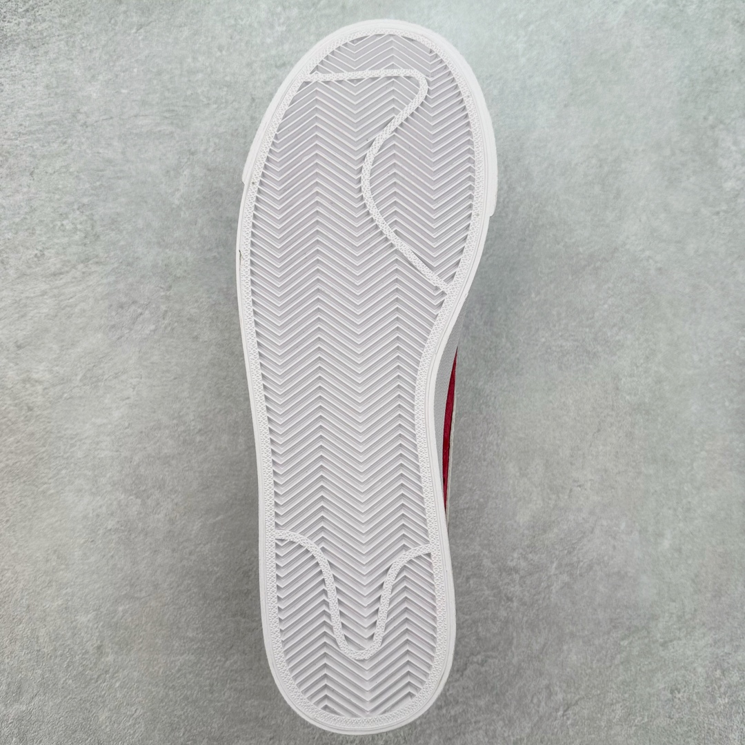 图片[9]-＃特价福利 NK Blazer Low \’77 Jumbo 开拓者大钩 DQ1470 焕新升级经典 Blazer 鞋款 大号 Swoosh 突出新时代更加张扬的潮流感 对经典的又一次改良升级 大号 Swoosh 设计结合宽大鞋带 符合当下潮流意趣 橡胶外底融入凸起人字形底纹增添几分户外感觉 尺码：36 36.5 37.5 38 38.5 39 40 40.5 41 42 42.5 43 44 44.5 45-选品中心