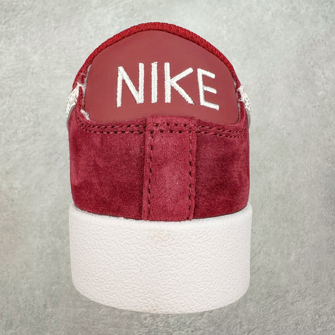 图片[8]-＃特价福利 NK Blazer Low \’77 Jumbo 开拓者大钩 DQ1470 焕新升级经典 Blazer 鞋款 大号 Swoosh 突出新时代更加张扬的潮流感 对经典的又一次改良升级 大号 Swoosh 设计结合宽大鞋带 符合当下潮流意趣 橡胶外底融入凸起人字形底纹增添几分户外感觉 尺码：36 36.5 37.5 38 38.5 39 40 40.5 41 42 42.5 43 44 44.5 45-选品中心