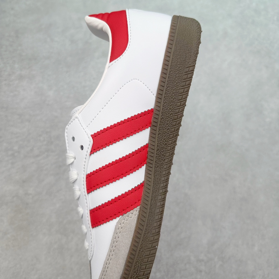 图片[7]-＃特价福利 AD Original Samba OG/Gazelle Indoor Trainers 复古经典轻便板鞋 口碑大厂出品 品控大底版型不断改良更新 全套原纸板楦头开发 确保原汁原味 完美呈现桑巴版型 一比一鞋头弧度高度鞋身弧度 此版本只针对中端市场 皮料材质有所更替 其他数据细节工艺流程均保持一致 绝不口嗨 细节品控鞋型随意对比 正确烫金高频细节 原装纳米超迁皮料 独家私模橡胶大底 原盒原配 这款桑巴鞋展示了高质量的工艺 带有装饰的超锁缝制和无缝的手感 柔软、柔软的皮革造型和标志性的3条纹完成了精致的外观 正规合身鞋带 鞋面上有绒面鞋垫 橡胶鞋底 享受正畸套筒软感 自50年代首次亮相以来就一直在赢得粉丝的青睐 尺码：36 36.5 37.5 38 38.5 39 40 40.5 41 42 42.5 43 44 44.5 45-选品中心