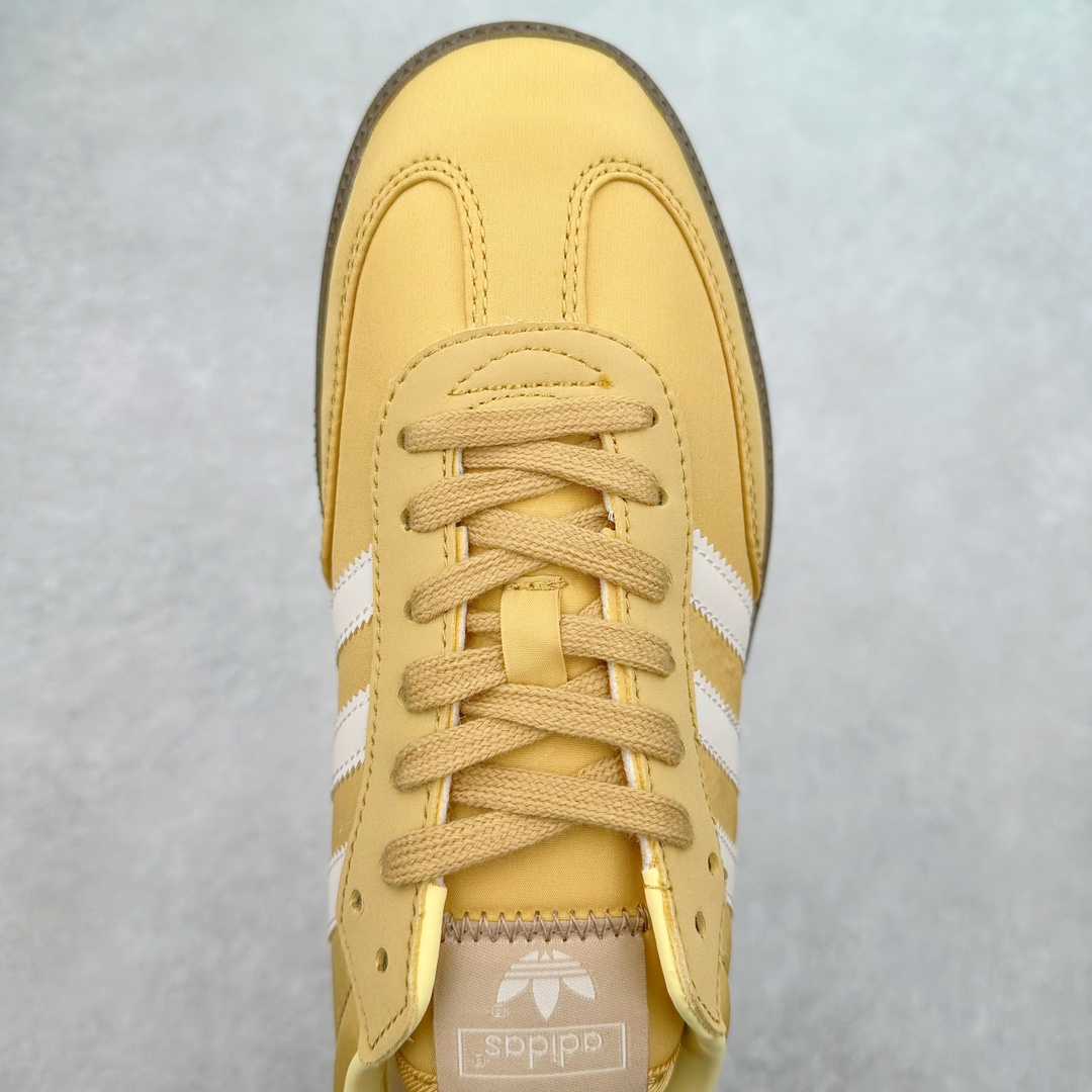 图片[4]-＃特价福利 AD Original Samba OG/Gazelle Indoor Trainers 复古经典轻便板鞋 口碑大厂出品 品控大底版型不断改良更新 全套原纸板楦头开发 确保原汁原味 完美呈现桑巴版型 一比一鞋头弧度高度鞋身弧度 此版本只针对中端市场 皮料材质有所更替 其他数据细节工艺流程均保持一致 绝不口嗨 细节品控鞋型随意对比 正确烫金高频细节 原装纳米超迁皮料 独家私模橡胶大底 原盒原配 这款桑巴鞋展示了高质量的工艺 带有装饰的超锁缝制和无缝的手感 柔软、柔软的皮革造型和标志性的3条纹完成了精致的外观 正规合身鞋带 鞋面上有绒面鞋垫 橡胶鞋底 享受正畸套筒软感 自50年代首次亮相以来就一直在赢得粉丝的青睐 尺码：36 36.5 37.5 38 38.5 39 40 40.5 41 42 42.5 43 44 44.5 45-选品中心