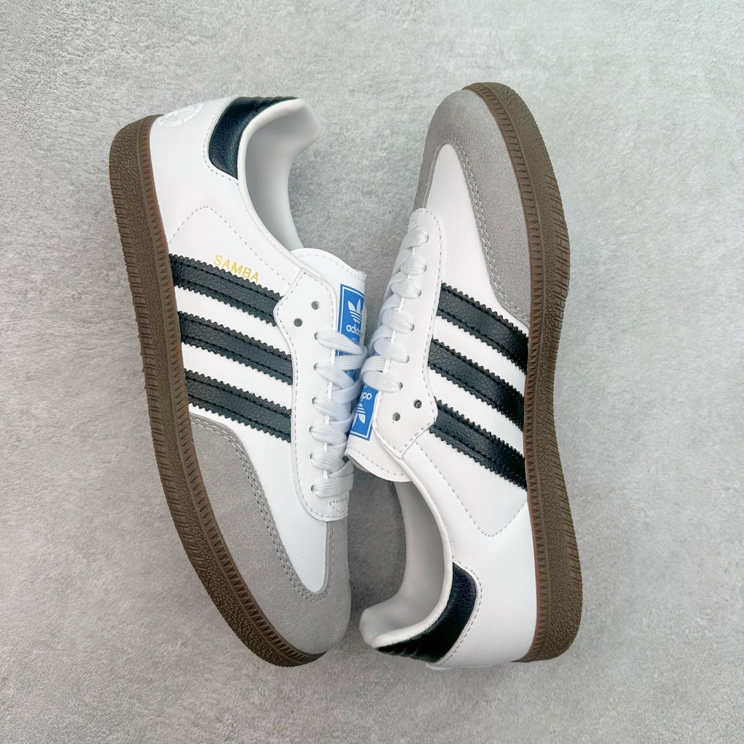 图片[3]-＃特价福利 AD Original Samba OG/Gazelle Indoor Trainers 复古经典轻便板鞋 口碑大厂出品 品控大底版型不断改良更新 全套原纸板楦头开发 确保原汁原味 完美呈现桑巴版型 一比一鞋头弧度高度鞋身弧度 此版本只针对中端市场 皮料材质有所更替 其他数据细节工艺流程均保持一致 绝不口嗨 细节品控鞋型随意对比 正确烫金高频细节 原装纳米超迁皮料 独家私模橡胶大底 原盒原配 这款桑巴鞋展示了高质量的工艺 带有装饰的超锁缝制和无缝的手感 柔软、柔软的皮革造型和标志性的3条纹完成了精致的外观 正规合身鞋带 鞋面上有绒面鞋垫 橡胶鞋底 享受正畸套筒软感 自50年代首次亮相以来就一直在赢得粉丝的青睐 尺码：36 36.5 37.5 38 38.5 39 40 40.5 41 42 42.5 43 44 44.5 45-选品中心