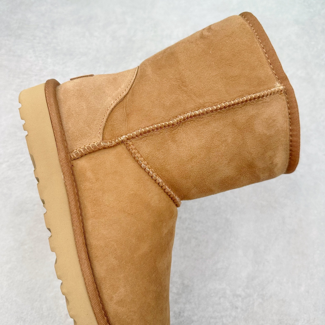 图片[6]-＃GD UGG 6223经典秋冬羊皮毛一体雪地靴 隆丰A级澳洲进口羊皮毛一体 完全遵循ZP工艺流程 代工厂原厂版师 秉承无原鞋不开发选择 注重每一处细节 市面最正版型 TREADLITE\\\”轻翼\\\”科技外底 轻便/耐用/柔韧/桩型【售后郑重承诺】一个月内若出现重大脱胶/断底等质量问题 直接为您换新 翻毛皮鞋面 细腻亲肤再生聚酯纤维滚边 舒适易打理 保暖性佳 UGG plush™ 里衬和内底 茸软亲肤 舒适暖足 经典鞋型搭配轻盈厚底 稳稳拿捏秋冬出街时髦造型 Treadlite by UGG 轻翼大底 轻盈缓震 为双足减负 舒适轻便 助你轻松畅玩整天 尺码：35 36 37 38 39 40-选品中心