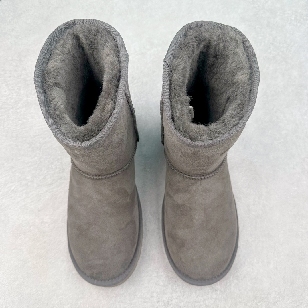 图片[2]-＃GD UGG 6223经典秋冬羊皮毛一体雪地靴 隆丰A级澳洲进口羊皮毛一体 完全遵循ZP工艺流程 代工厂原厂版师 秉承无原鞋不开发选择 注重每一处细节 市面最正版型 TREADLITE\\\”轻翼\\\”科技外底 轻便/耐用/柔韧/桩型【售后郑重承诺】一个月内若出现重大脱胶/断底等质量问题 直接为您换新 翻毛皮鞋面 细腻亲肤再生聚酯纤维滚边 舒适易打理 保暖性佳 UGG plush™ 里衬和内底 茸软亲肤 舒适暖足 经典鞋型搭配轻盈厚底 稳稳拿捏秋冬出街时髦造型 Treadlite by UGG 轻翼大底 轻盈缓震 为双足减负 舒适轻便 助你轻松畅玩整天 尺码：35 36 37 38 39 40-选品中心