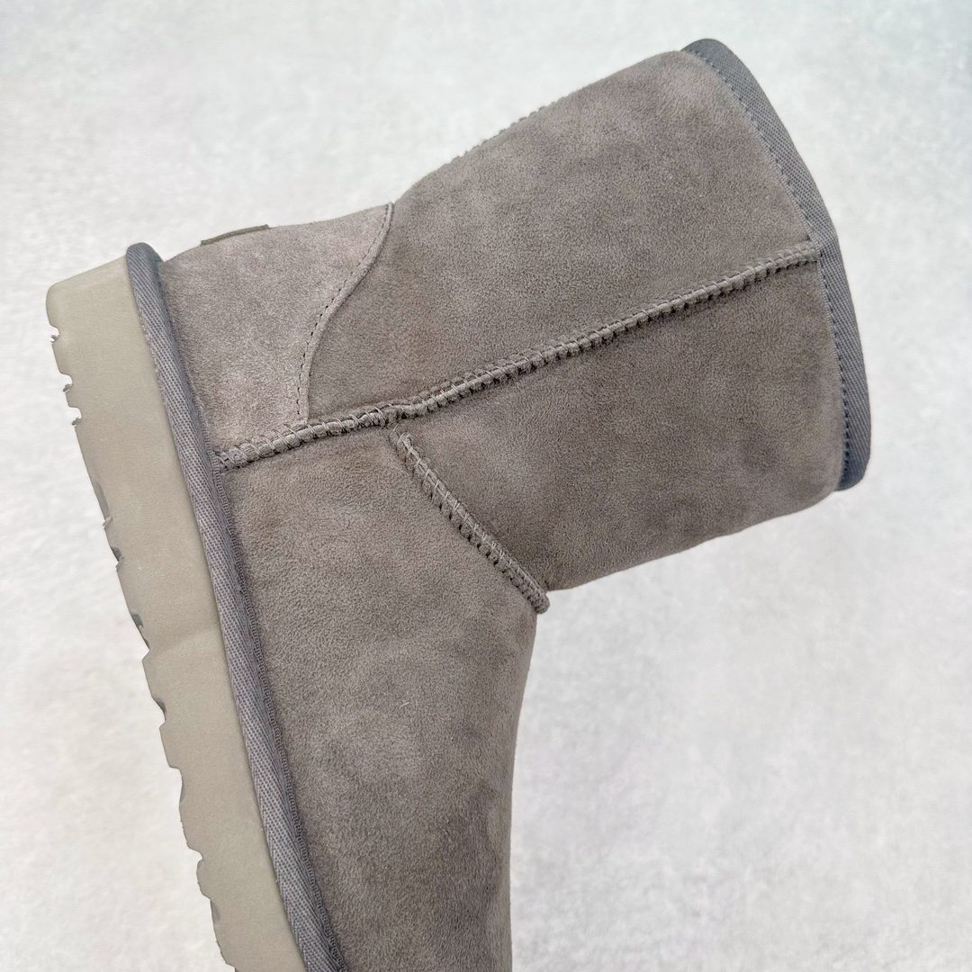 图片[6]-＃GD UGG 6223经典秋冬羊皮毛一体雪地靴 隆丰A级澳洲进口羊皮毛一体 完全遵循ZP工艺流程 代工厂原厂版师 秉承无原鞋不开发选择 注重每一处细节 市面最正版型 TREADLITE\\\”轻翼\\\”科技外底 轻便/耐用/柔韧/桩型【售后郑重承诺】一个月内若出现重大脱胶/断底等质量问题 直接为您换新 翻毛皮鞋面 细腻亲肤再生聚酯纤维滚边 舒适易打理 保暖性佳 UGG plush™ 里衬和内底 茸软亲肤 舒适暖足 经典鞋型搭配轻盈厚底 稳稳拿捏秋冬出街时髦造型 Treadlite by UGG 轻翼大底 轻盈缓震 为双足减负 舒适轻便 助你轻松畅玩整天 尺码：35 36 37 38 39 40-选品中心