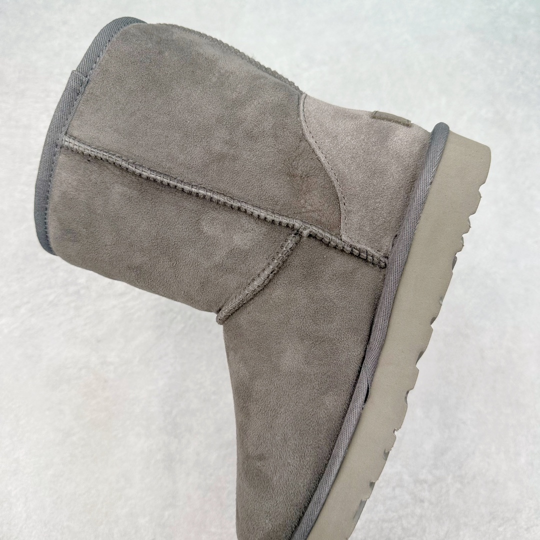 图片[7]-＃GD UGG 6223经典秋冬羊皮毛一体雪地靴 隆丰A级澳洲进口羊皮毛一体 完全遵循ZP工艺流程 代工厂原厂版师 秉承无原鞋不开发选择 注重每一处细节 市面最正版型 TREADLITE\\\”轻翼\\\”科技外底 轻便/耐用/柔韧/桩型【售后郑重承诺】一个月内若出现重大脱胶/断底等质量问题 直接为您换新 翻毛皮鞋面 细腻亲肤再生聚酯纤维滚边 舒适易打理 保暖性佳 UGG plush™ 里衬和内底 茸软亲肤 舒适暖足 经典鞋型搭配轻盈厚底 稳稳拿捏秋冬出街时髦造型 Treadlite by UGG 轻翼大底 轻盈缓震 为双足减负 舒适轻便 助你轻松畅玩整天 尺码：35 36 37 38 39 40-选品中心