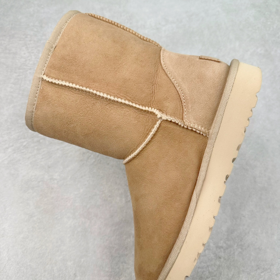 图片[7]-＃GD UGG 6223经典秋冬羊皮毛一体雪地靴 隆丰A级澳洲进口羊皮毛一体 完全遵循ZP工艺流程 代工厂原厂版师 秉承无原鞋不开发选择 注重每一处细节 市面最正版型 TREADLITE\\\”轻翼\\\”科技外底 轻便/耐用/柔韧/桩型【售后郑重承诺】一个月内若出现重大脱胶/断底等质量问题 直接为您换新 翻毛皮鞋面 细腻亲肤再生聚酯纤维滚边 舒适易打理 保暖性佳 UGG plush™ 里衬和内底 茸软亲肤 舒适暖足 经典鞋型搭配轻盈厚底 稳稳拿捏秋冬出街时髦造型 Treadlite by UGG 轻翼大底 轻盈缓震 为双足减负 舒适轻便 助你轻松畅玩整天 尺码：35 36 37 38 39 40-选品中心