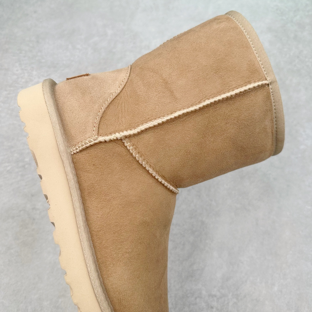 图片[6]-＃GD UGG 6223经典秋冬羊皮毛一体雪地靴 隆丰A级澳洲进口羊皮毛一体 完全遵循ZP工艺流程 代工厂原厂版师 秉承无原鞋不开发选择 注重每一处细节 市面最正版型 TREADLITE\\\”轻翼\\\”科技外底 轻便/耐用/柔韧/桩型【售后郑重承诺】一个月内若出现重大脱胶/断底等质量问题 直接为您换新 翻毛皮鞋面 细腻亲肤再生聚酯纤维滚边 舒适易打理 保暖性佳 UGG plush™ 里衬和内底 茸软亲肤 舒适暖足 经典鞋型搭配轻盈厚底 稳稳拿捏秋冬出街时髦造型 Treadlite by UGG 轻翼大底 轻盈缓震 为双足减负 舒适轻便 助你轻松畅玩整天 尺码：35 36 37 38 39 40-选品中心