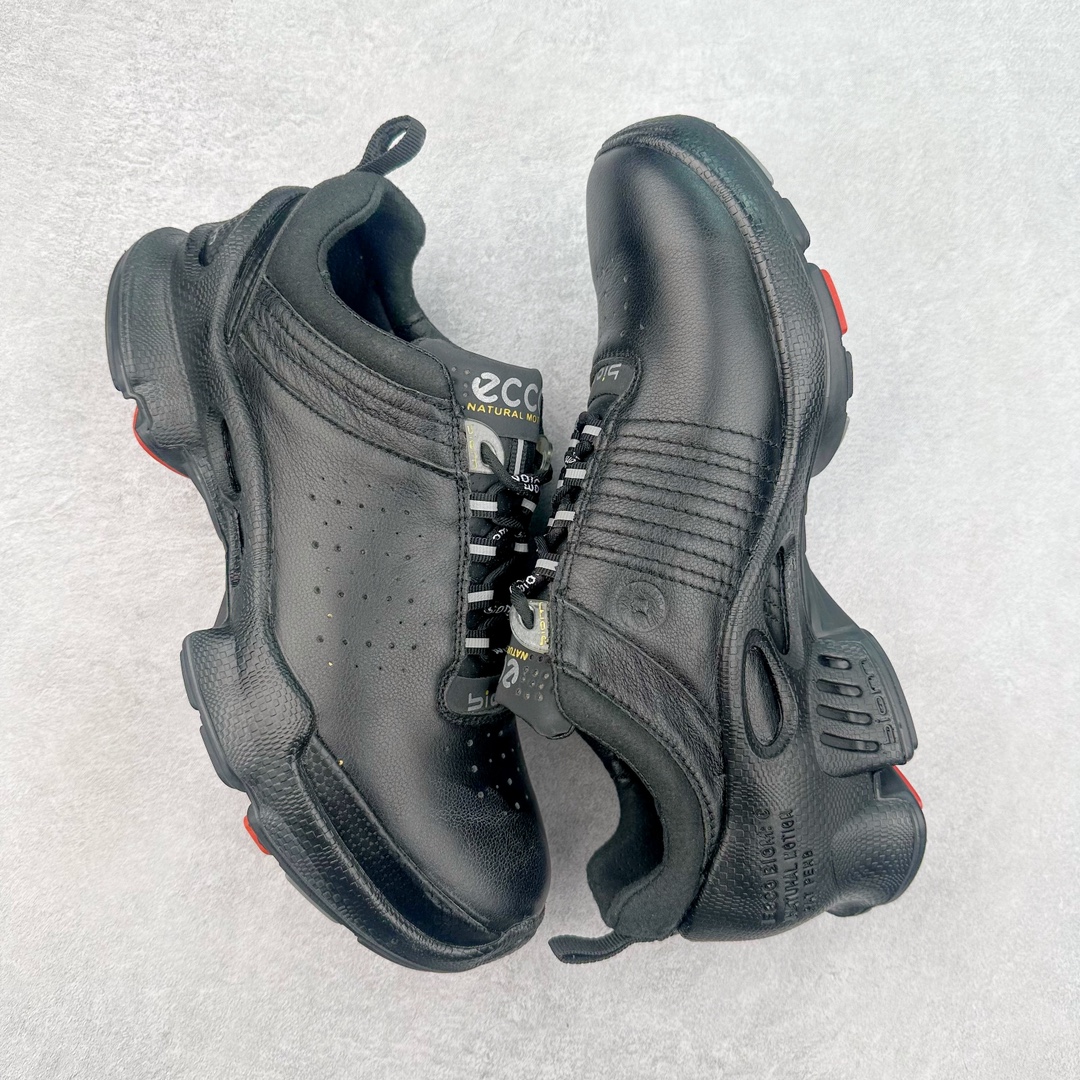 图片[3]-ECCO爱步2024年新款户外鞋防水透气越野跑鞋 健步踪迹系列 鞋面设有GORE-TEX防水薄膜 给你贴心防水保护 防水透气 直接注塑工艺连接鞋面与鞋底 一体成型 合脚稳固 BIOM自然律动科技鞋楦 符合人体工学 长效缓震带来裸足体验 橡胶大底 结合橡胶凸起鞋钉设计 适应多种地形 提供强劲抓地力与耐磨性 稳定支撑 越野无束 尺码：39 40 41 42 43 44（正常码）-选品中心