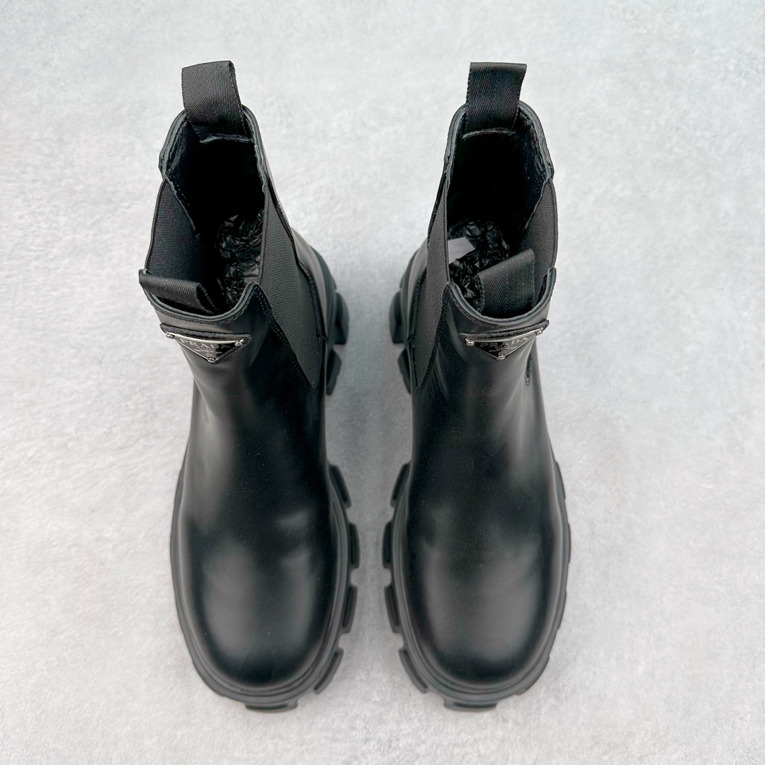 图片[2]-＃GD广顶 PRADA 普拉达秋冬时尚潮流松糕底厚底骑士靴短靴 鞋型秀气大方 三角标加持 高级感拉满 无论日常通勤还是小场合都能穿出气场意大利著名的奢侈品品牌 普拉达这款牛皮面演绎prada式的黑暗优雅风情 鞋头很是秀气 鞋楦的复古与时尚平衡的非常好 没有平时别的款式的呆板整体是休闲时尚风 风格简约大方 舒适轻便 小牛皮鞋面超级软触感亲肤而光滑 很显质感也很好打理 设计摆脱路人感 打破沉闷单调 真的超级清秀百搭 而且这款增高效果一绝 特别有英伦风但又不是太过于复古的也很符合都市年轻人的审美 尺码：35 36 37 38 39 40 41-选品中心