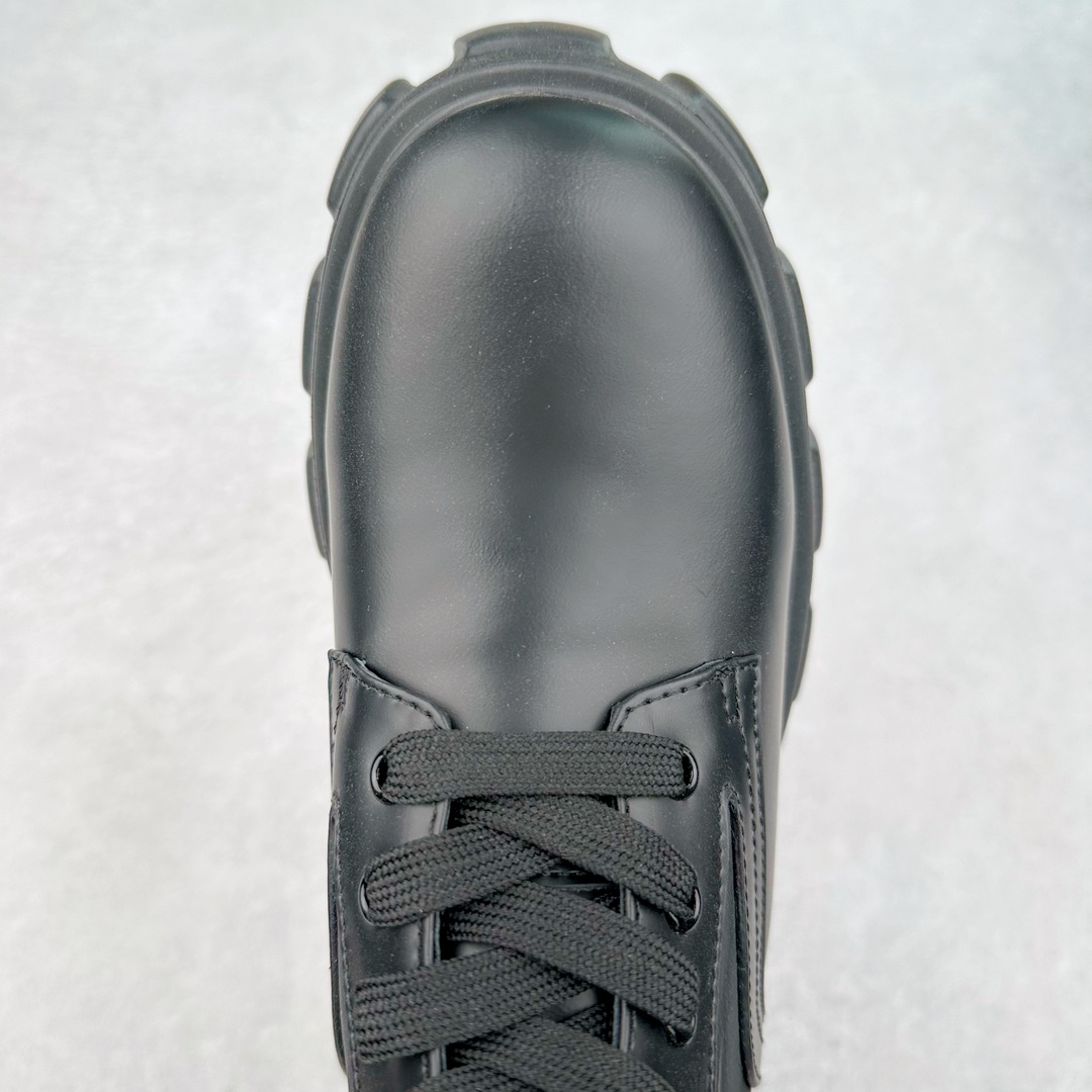 图片[4]-＃GD广顶 PRADA 普拉达秋冬时尚潮流松糕底厚底骑士靴短靴 鞋型秀气大方 三角标加持 高级感拉满 无论日常通勤还是小场合都能穿出气场意大利著名的奢侈品品牌 普拉达这款牛皮面演绎prada式的黑暗优雅风情 鞋头很是秀气 鞋楦的复古与时尚平衡的非常好 没有平时别的款式的呆板整体是休闲时尚风 风格简约大方 舒适轻便 小牛皮鞋面超级软触感亲肤而光滑 很显质感也很好打理 设计摆脱路人感 打破沉闷单调 真的超级清秀百搭 而且这款增高效果一绝 特别有英伦风但又不是太过于复古的也很符合都市年轻人的审美 尺码：35 36 37 38 39 40 41-选品中心