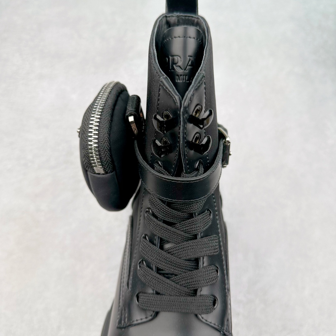 图片[5]-＃GD广顶 PRADA 普拉达秋冬时尚潮流松糕底厚底骑士靴短靴 鞋型秀气大方 三角标加持 高级感拉满 无论日常通勤还是小场合都能穿出气场意大利著名的奢侈品品牌 普拉达这款牛皮面演绎prada式的黑暗优雅风情 鞋头很是秀气 鞋楦的复古与时尚平衡的非常好 没有平时别的款式的呆板整体是休闲时尚风 风格简约大方 舒适轻便 小牛皮鞋面超级软触感亲肤而光滑 很显质感也很好打理 设计摆脱路人感 打破沉闷单调 真的超级清秀百搭 而且这款增高效果一绝 特别有英伦风但又不是太过于复古的也很符合都市年轻人的审美 尺码：35 36 37 38 39 40 41-选品中心