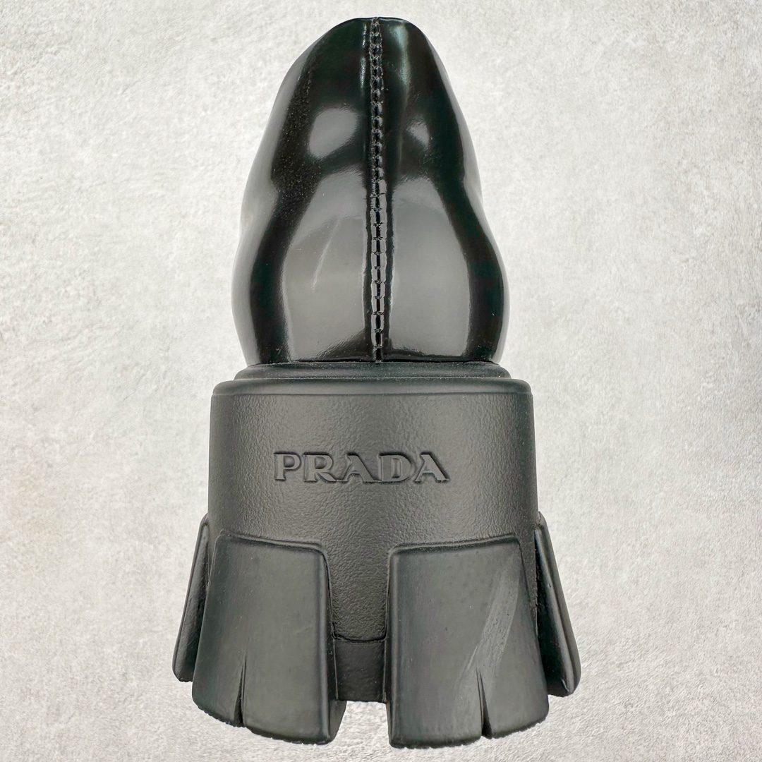 图片[8]-＃GD广顶 PRADA Monolith 普拉达皮革休闲平底乐福鞋 春夏最好的穿的乐福鞋 没有之一鞋型秀气大方 三角标加持 高级感拉满 无论日常通勤还是小场合都能穿出气场意大利著名的奢侈品品牌 普拉达这款牛皮面演绎prada式的黑暗优雅风情 鞋头很是秀气 鞋楦的复古与时尚平衡的非常好 没有平时别的款式的呆板整体是休闲时尚风 风格简约大方 舒适轻便 小牛皮鞋面超级软触感亲肤而光滑 很显质感也很好打理 设计摆脱路人感 打破沉闷单调 真的超级清秀百搭 而且这款增高效果一绝 特别有英伦风但又不是太过于复古的也很符合都市年轻人的审美 尺码：35 36 37 38 39 40 41-选品中心