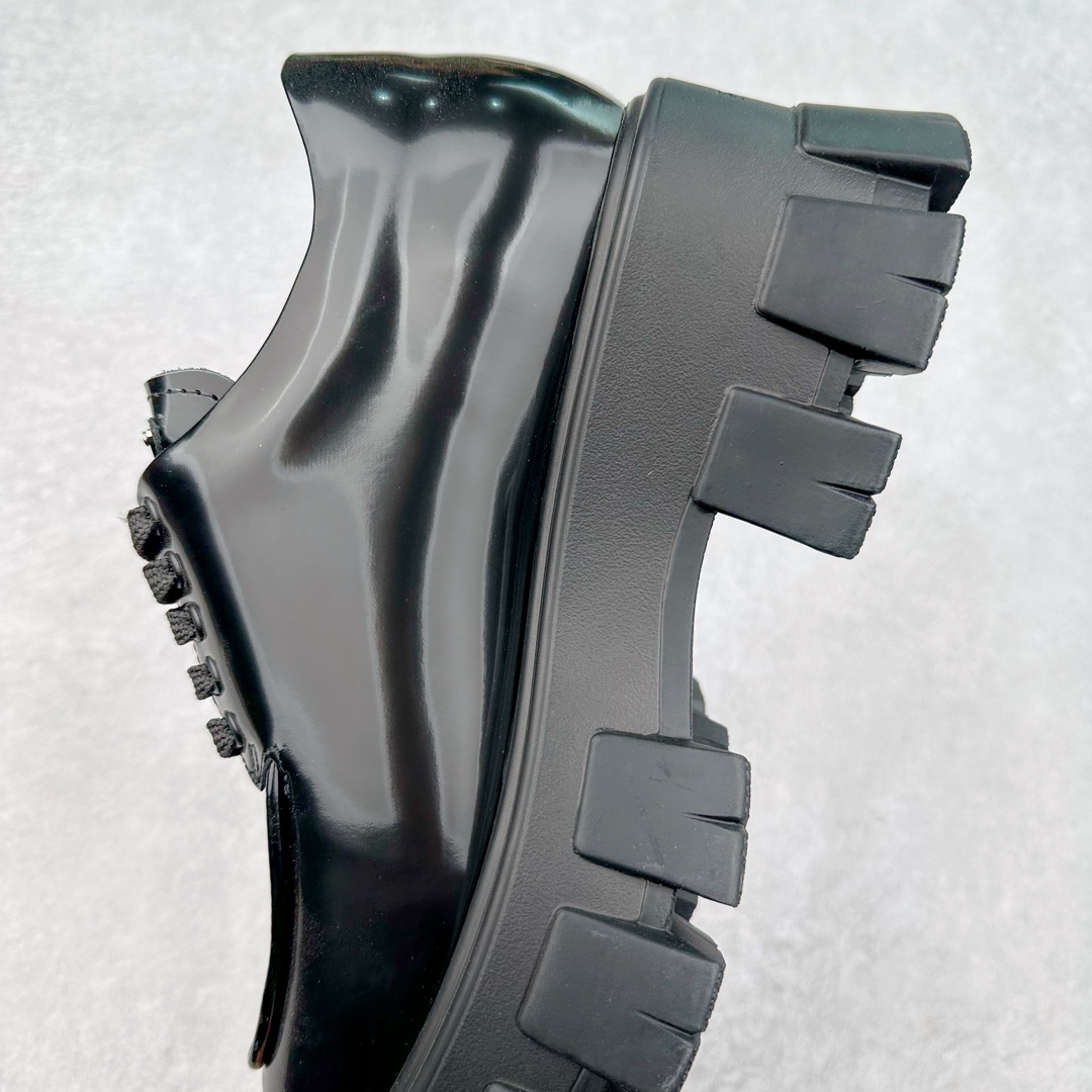 图片[7]-＃GD广顶 PRADA Monolith 普拉达皮革休闲平底乐福鞋 春夏最好的穿的乐福鞋 没有之一鞋型秀气大方 三角标加持 高级感拉满 无论日常通勤还是小场合都能穿出气场意大利著名的奢侈品品牌 普拉达这款牛皮面演绎prada式的黑暗优雅风情 鞋头很是秀气 鞋楦的复古与时尚平衡的非常好 没有平时别的款式的呆板整体是休闲时尚风 风格简约大方 舒适轻便 小牛皮鞋面超级软触感亲肤而光滑 很显质感也很好打理 设计摆脱路人感 打破沉闷单调 真的超级清秀百搭 而且这款增高效果一绝 特别有英伦风但又不是太过于复古的也很符合都市年轻人的审美 尺码：35 36 37 38 39 40 41-选品中心