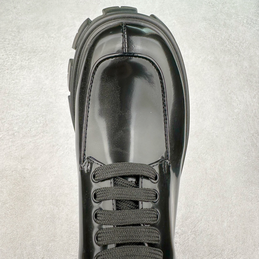 图片[4]-＃GD广顶 PRADA Monolith 普拉达皮革休闲平底乐福鞋 春夏最好的穿的乐福鞋 没有之一鞋型秀气大方 三角标加持 高级感拉满 无论日常通勤还是小场合都能穿出气场意大利著名的奢侈品品牌 普拉达这款牛皮面演绎prada式的黑暗优雅风情 鞋头很是秀气 鞋楦的复古与时尚平衡的非常好 没有平时别的款式的呆板整体是休闲时尚风 风格简约大方 舒适轻便 小牛皮鞋面超级软触感亲肤而光滑 很显质感也很好打理 设计摆脱路人感 打破沉闷单调 真的超级清秀百搭 而且这款增高效果一绝 特别有英伦风但又不是太过于复古的也很符合都市年轻人的审美 尺码：35 36 37 38 39 40 41-选品中心