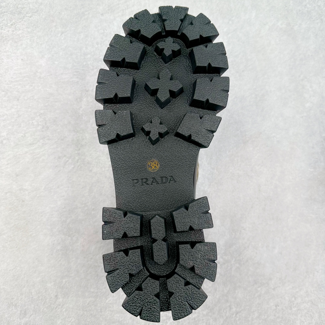 图片[9]-＃GD广顶 PRADA Monolith 普拉达皮革休闲平底乐福鞋 春夏最好的穿的乐福鞋 没有之一鞋型秀气大方 三角标加持 高级感拉满 无论日常通勤还是小场合都能穿出气场意大利著名的奢侈品品牌 普拉达这款牛皮面演绎prada式的黑暗优雅风情 鞋头很是秀气 鞋楦的复古与时尚平衡的非常好 没有平时别的款式的呆板整体是休闲时尚风 风格简约大方 舒适轻便 小牛皮鞋面超级软触感亲肤而光滑 很显质感也很好打理 设计摆脱路人感 打破沉闷单调 真的超级清秀百搭 而且这款增高效果一绝 特别有英伦风但又不是太过于复古的也很符合都市年轻人的审美 尺码：35 36 37 38 39 40 41-选品中心