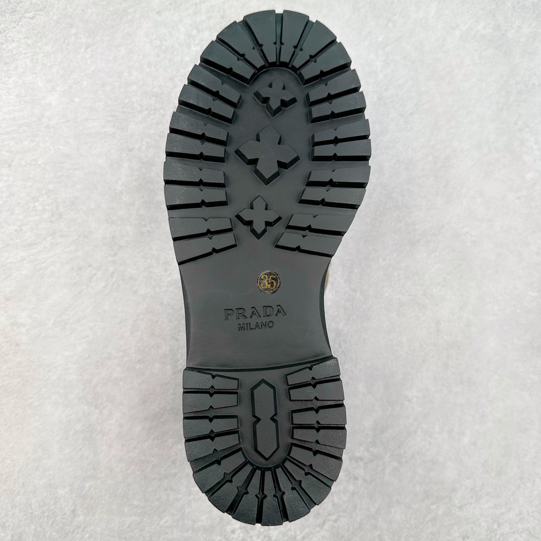 图片[9]-＃GD广顶 PRADA Monolith 普拉达皮革休闲平底乐福鞋 春夏最好的穿的乐福鞋 没有之一鞋型秀气大方 三角标加持 高级感拉满 无论日常通勤还是小场合都能穿出气场意大利著名的奢侈品品牌 普拉达这款牛皮面演绎prada式的黑暗优雅风情 鞋头很是秀气 鞋楦的复古与时尚平衡的非常好 没有平时别的款式的呆板整体是休闲时尚风 风格简约大方 舒适轻便 小牛皮鞋面超级软触感亲肤而光滑 很显质感也很好打理 设计摆脱路人感 打破沉闷单调 真的超级清秀百搭 而且这款增高效果一绝 特别有英伦风但又不是太过于复古的也很符合都市年轻人的审美 尺码：35 36 37 38 39 40 41-选品中心