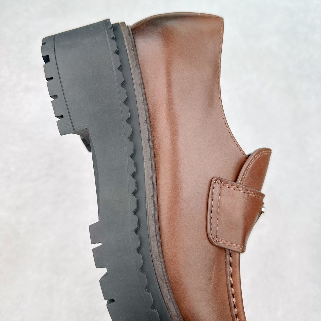 图片[6]-＃GD广顶 PRADA Monolith 普拉达皮革休闲平底乐福鞋 春夏最好的穿的乐福鞋 没有之一鞋型秀气大方 三角标加持 高级感拉满 无论日常通勤还是小场合都能穿出气场意大利著名的奢侈品品牌 普拉达这款牛皮面演绎prada式的黑暗优雅风情 鞋头很是秀气 鞋楦的复古与时尚平衡的非常好 没有平时别的款式的呆板整体是休闲时尚风 风格简约大方 舒适轻便 小牛皮鞋面超级软触感亲肤而光滑 很显质感也很好打理 设计摆脱路人感 打破沉闷单调 真的超级清秀百搭 而且这款增高效果一绝 特别有英伦风但又不是太过于复古的也很符合都市年轻人的审美 尺码：35 36 37 38 39 40 41-选品中心