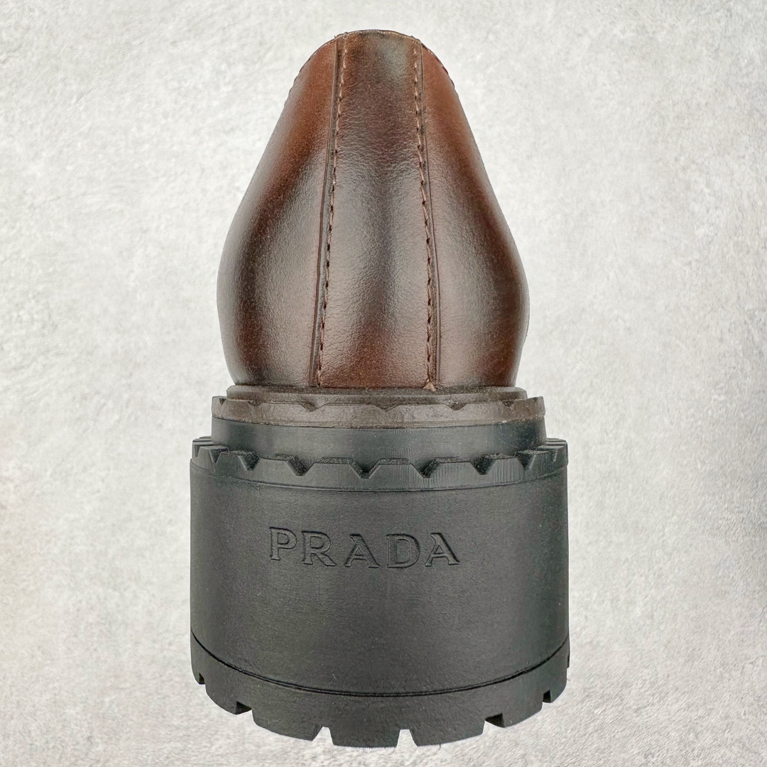 图片[8]-＃GD广顶 PRADA Monolith 普拉达皮革休闲平底乐福鞋 春夏最好的穿的乐福鞋 没有之一鞋型秀气大方 三角标加持 高级感拉满 无论日常通勤还是小场合都能穿出气场意大利著名的奢侈品品牌 普拉达这款牛皮面演绎prada式的黑暗优雅风情 鞋头很是秀气 鞋楦的复古与时尚平衡的非常好 没有平时别的款式的呆板整体是休闲时尚风 风格简约大方 舒适轻便 小牛皮鞋面超级软触感亲肤而光滑 很显质感也很好打理 设计摆脱路人感 打破沉闷单调 真的超级清秀百搭 而且这款增高效果一绝 特别有英伦风但又不是太过于复古的也很符合都市年轻人的审美 尺码：35 36 37 38 39 40 41-选品中心