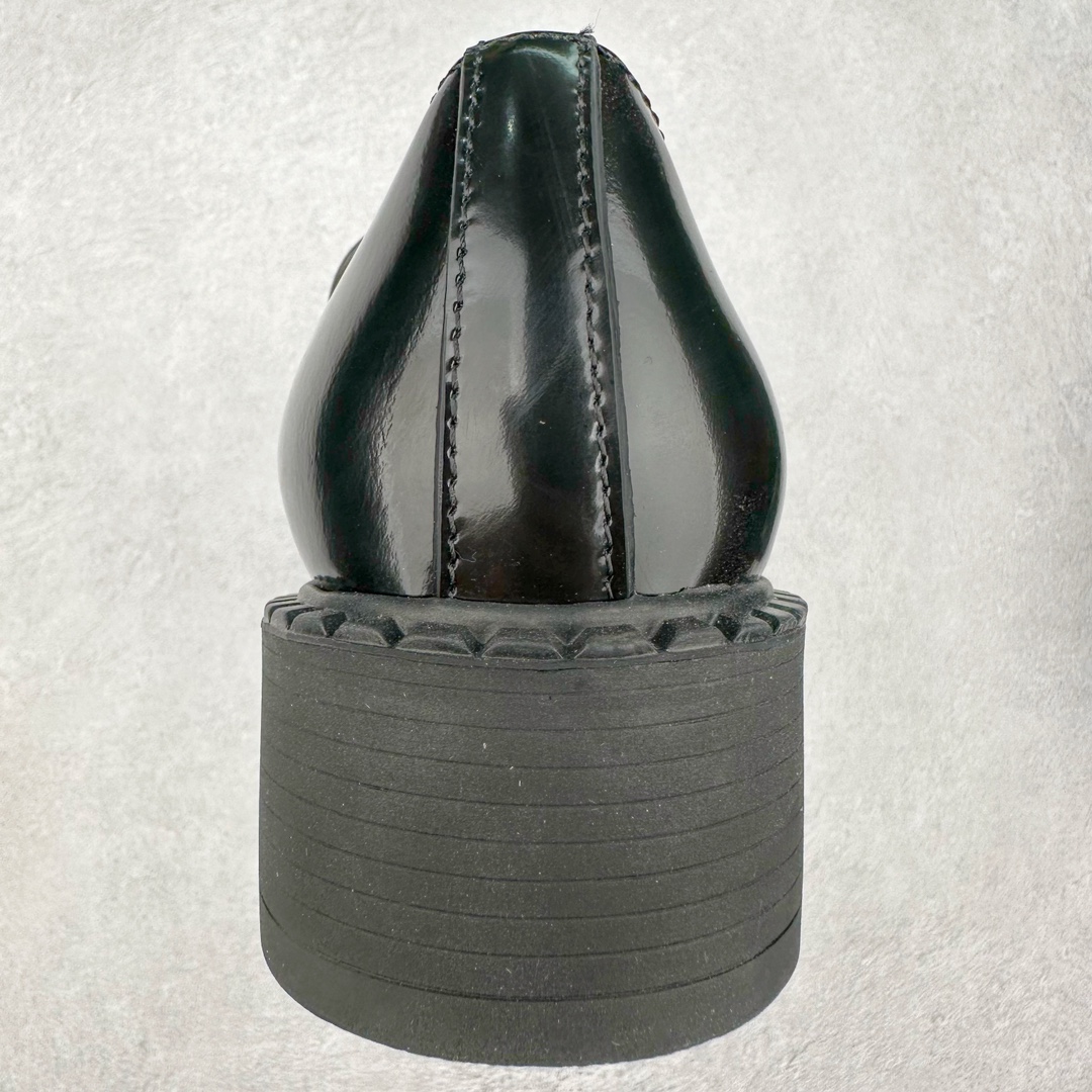 图片[8]-＃GD广顶 PRADA Monolith 普拉达皮革休闲平底乐福鞋 春夏最好的穿的乐福鞋 没有之一鞋型秀气大方 三角标加持 高级感拉满 无论日常通勤还是小场合都能穿出气场意大利著名的奢侈品品牌 普拉达这款牛皮面演绎prada式的黑暗优雅风情 鞋头很是秀气 鞋楦的复古与时尚平衡的非常好 没有平时别的款式的呆板整体是休闲时尚风 风格简约大方 舒适轻便 小牛皮鞋面超级软触感亲肤而光滑 很显质感也很好打理 设计摆脱路人感 打破沉闷单调 真的超级清秀百搭 而且这款增高效果一绝 特别有英伦风但又不是太过于复古的也很符合都市年轻人的审美 尺码：35 36 37 38 39 40 41-选品中心