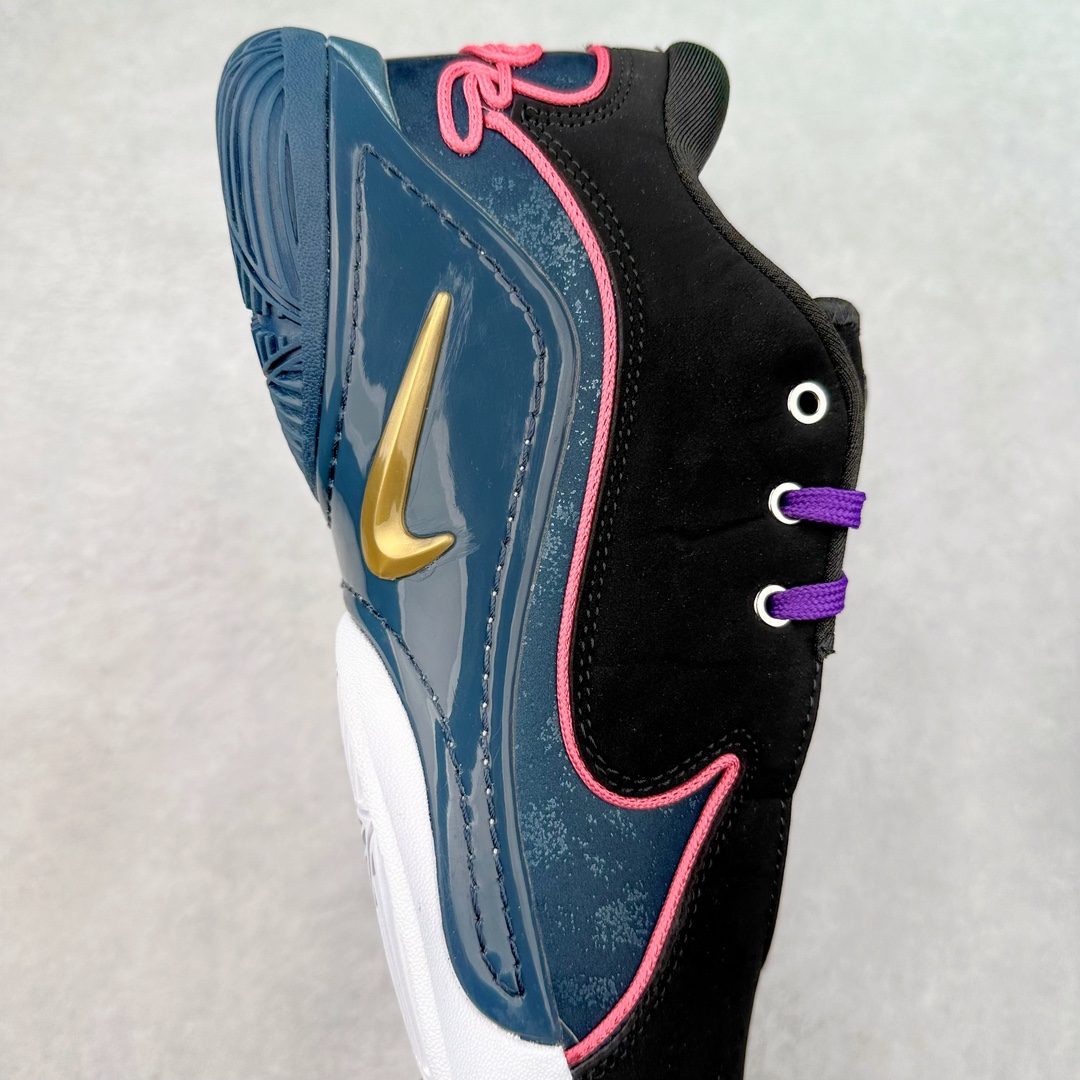 图片[6]-NK LeBron XXII 詹姆斯22代签名实战篮球鞋 FZ1095-101 采用全新中足鞋鞍翼结构，作为护栏保护的同时提供自然的控制感和稳定性，令下一代运动员能够自信锁定、起跳并突破极限。该鞋款中底还采用了Cushlon 2.0泡绵，以提升每一步的舒适感受，同时后掌与前掌的Air Zoom技术确保强劲的推进力和柔软的落地感。低帮设计助力运动员保持场地感，在维持控制的同时能够毫无拘束地移动。外底，包括抓地区域，专为支持关键动作而设计，例如勒布朗的试探步、反向转身、起跳和后撤步。LeBron XXII融合了性能与奢华，采用优质材料、高性能结构和精致细节，旨在满足从硬木球场到好莱坞聚光灯下多种场地与场景的需求。勒布朗的个人风格贯穿整双鞋款，从受其设计影响获得启发的大胆、颠覆性配色，到融入后跟的个人签名，赋予鞋款独特又极具个人特色的质感。尺码：40 40.5 41 42 42.5 43 44 44.5 45 46-选品中心