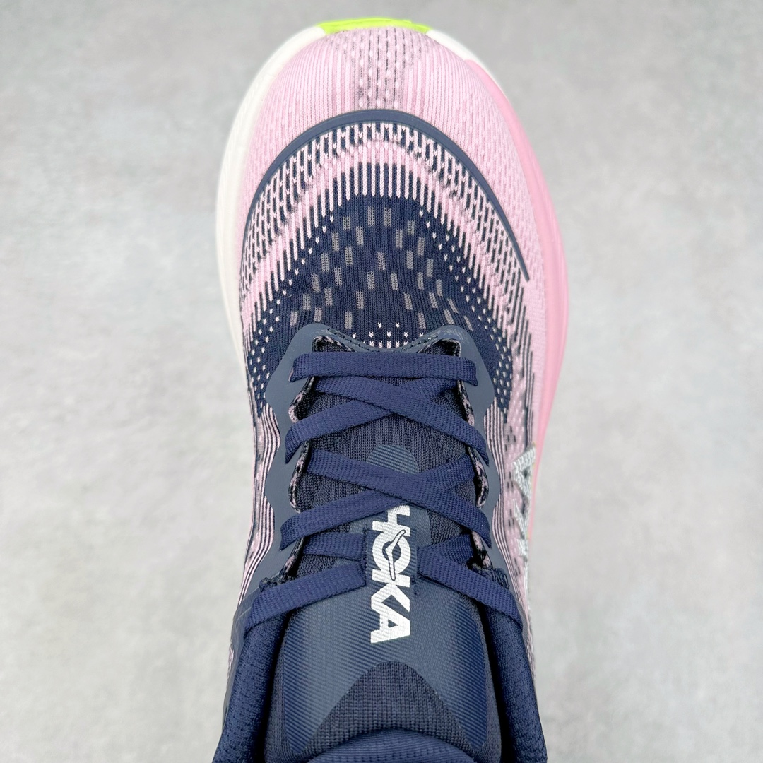 图片[4]-HOKA ONE ONE SKY Flow 低帮舒适百搭防滑耐磨低帮休闲跑步鞋男女同款 始终致力于为所有跑者提供更新、更好的跑步装备 相比常规跑鞋 HOKA ONE ONE特别研发使用性能独特的几何形跑鞋中底 此种鞋底更厚、更高、回弹性也更好 除了卓越的缓冲性能 它还能为各种阶段的跑者带来更具动感、更加稳定的跑步体验 HOKA One One从设计之初就清楚意识到 要保证跑者步幅的均匀一致 双脚自然而然的运动至关重要 尺码：36 36.5 37.5 38 38.5 39 40 40.5 41 42 42.5 43 44 44.5 45-选品中心