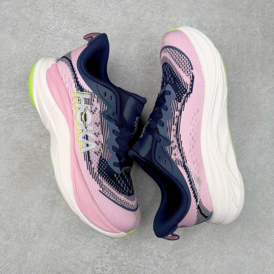 图片[3]-HOKA ONE ONE SKY Flow 低帮舒适百搭防滑耐磨低帮休闲跑步鞋男女同款 始终致力于为所有跑者提供更新、更好的跑步装备 相比常规跑鞋 HOKA ONE ONE特别研发使用性能独特的几何形跑鞋中底 此种鞋底更厚、更高、回弹性也更好 除了卓越的缓冲性能 它还能为各种阶段的跑者带来更具动感、更加稳定的跑步体验 HOKA One One从设计之初就清楚意识到 要保证跑者步幅的均匀一致 双脚自然而然的运动至关重要 尺码：36 36.5 37.5 38 38.5 39 40 40.5 41 42 42.5 43 44 44.5 45-选品中心