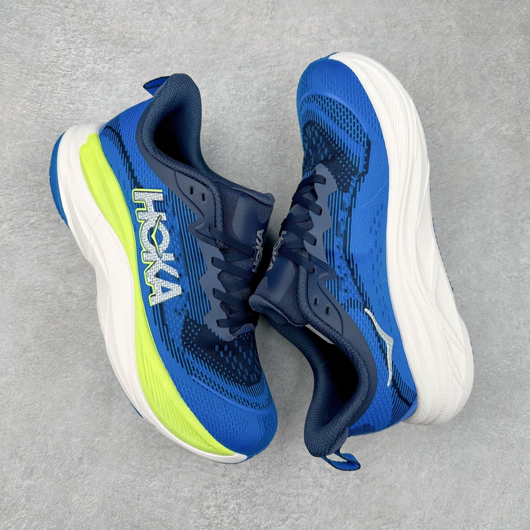 图片[3]-HOKA ONE ONE SKY Flow 低帮舒适百搭防滑耐磨低帮休闲跑步鞋男女同款 始终致力于为所有跑者提供更新、更好的跑步装备 相比常规跑鞋 HOKA ONE ONE特别研发使用性能独特的几何形跑鞋中底 此种鞋底更厚、更高、回弹性也更好 除了卓越的缓冲性能 它还能为各种阶段的跑者带来更具动感、更加稳定的跑步体验 HOKA One One从设计之初就清楚意识到 要保证跑者步幅的均匀一致 双脚自然而然的运动至关重要 尺码：36 36.5 37.5 38 38.5 39 40 40.5 41 42 42.5 43 44 44.5 45-选品中心