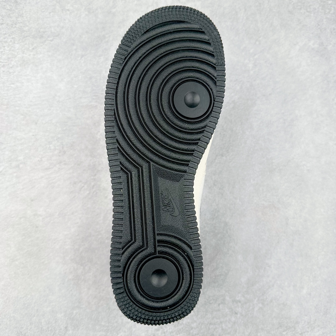 图片[9]-NK Air Force 1´07 Low 空军一号低帮百搭休闲运动板鞋 KK1988-006 柔软、弹性十足的缓震性能和出色的中底设计 横跨复古与现代的外型结合 造就出风靡全球 三十多年的Force 1 直到今天还深受青睐 尺码：36 36.5 37.5 38 38.5 39 40 40.5 41 42 42.5 43 44 44.5 45-选品中心