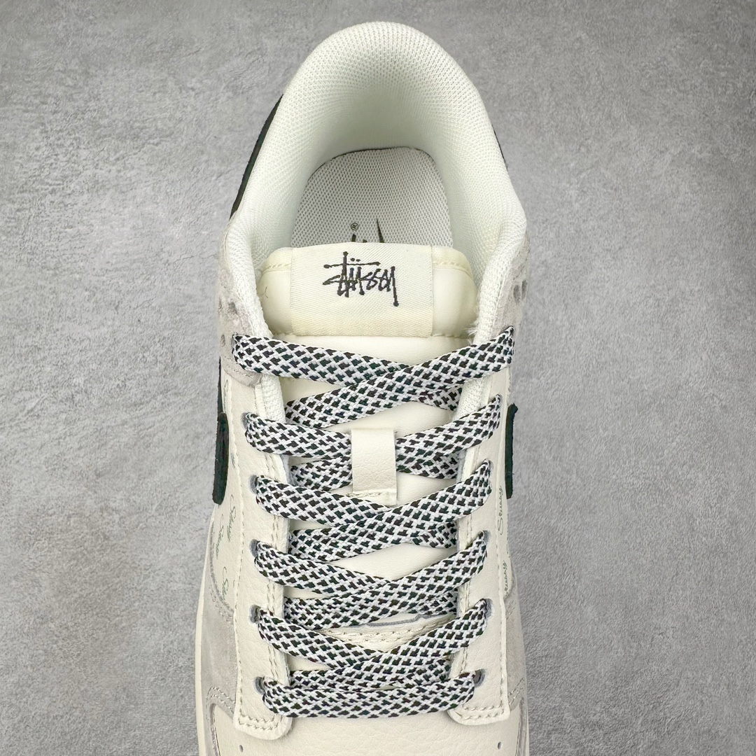 图片[5]-NK Dunk Low 定制配色 CF3688-031 大厂出品 极力推荐 原装头层材料 独家版型蒸餾加工帶來的是更好的视觉和脚感体验大厂纯原品质出货 清洁度 电绣工艺 皮料切割干净无任何毛边 细节完美 尺码：36 36.5 37.5 38 38.5 39 40 40.5 41 42 42.5 43 44 44.5 45 46 47.5-选品中心