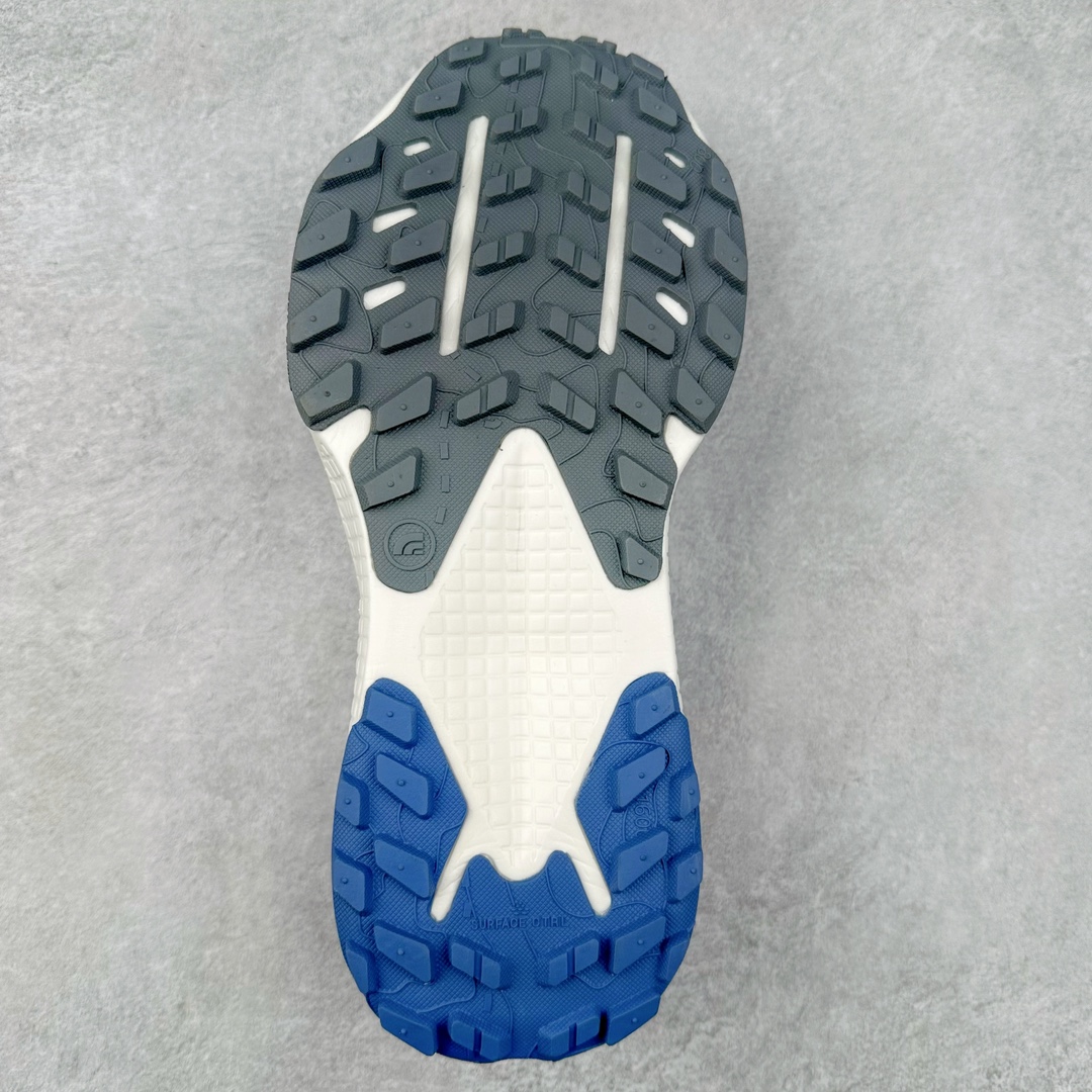 图片[9]-THE NORTH FACE 北面防滑耐磨防水低帮户外功能鞋 有许多相当专业的户外爱好者 非常关心像是越野跑、专业登山鞋等一系列的户外鞋款开箱 本次介绍比较不一样的休闲机能鞋 带来登山朋友爱用的户外品牌北面The North Face的休闲系列徒步鞋款介绍，希望能提供大家于生活与轻旅行的不同选择。不少户外运动爱好者喜欢的专业登山品牌（北面）The North Face自1966年创立，由两位热爱登山徒步的年轻登山者于美西旧金山开创，不断透过研发与创新，并且将最先进的技术结合在服装与鞋款设计，生产多种外型帅气且专业能力非常强的户外服饰，备受欢迎。户外版有许多相当专业的户外爱好者，非常关心像是越野跑、专业登山鞋等一系列的户外鞋款开箱，本次介绍比较不一样的休闲机能鞋，带来登山朋友爱用的户外品牌北面The North Face的休闲系列徒步鞋款介绍，希望能提供大家于生活与轻旅行的不同选择。此鞋并非归类在专业登山鞋家族中，而是以高性价比、适合日常训练作为主推卖点，对登山初学的朋友来说，这双鞋耐磨与耐穿程度更是入手的绝佳理由，但是对进阶登山者而言，此鞋可能无法战胜难度更高的徒步登山路线。脚感与登山靴的稳健非常不一样，也不是越野跑鞋的野性、更非慢跑鞋的敏捷，个人觉得此鞋足感非常独特，XtraFoam中底的泡沫材质非常柔软，即使没有鞋带系统辅助，但是EXTS外底抓地系统底纹够深，每一步都十分平稳。尺码：39 40 40.5 41 42 42.5 43 44 44.5 45-选品中心