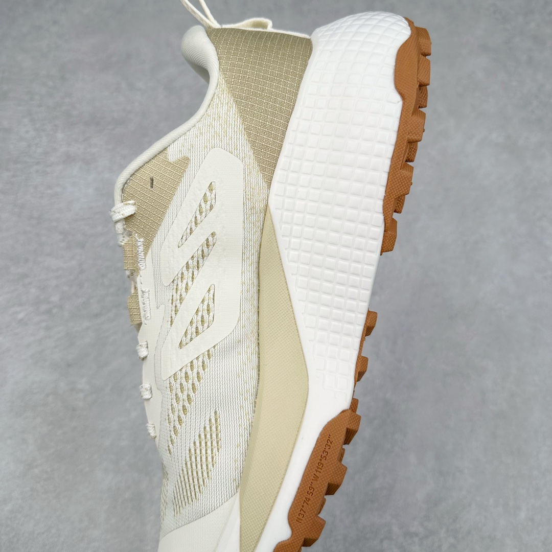 图片[7]-THE NORTH FACE 北面防滑耐磨防水低帮户外功能鞋 有许多相当专业的户外爱好者 非常关心像是越野跑、专业登山鞋等一系列的户外鞋款开箱 本次介绍比较不一样的休闲机能鞋 带来登山朋友爱用的户外品牌北面The North Face的休闲系列徒步鞋款介绍，希望能提供大家于生活与轻旅行的不同选择。不少户外运动爱好者喜欢的专业登山品牌（北面）The North Face自1966年创立，由两位热爱登山徒步的年轻登山者于美西旧金山开创，不断透过研发与创新，并且将最先进的技术结合在服装与鞋款设计，生产多种外型帅气且专业能力非常强的户外服饰，备受欢迎。户外版有许多相当专业的户外爱好者，非常关心像是越野跑、专业登山鞋等一系列的户外鞋款开箱，本次介绍比较不一样的休闲机能鞋，带来登山朋友爱用的户外品牌北面The North Face的休闲系列徒步鞋款介绍，希望能提供大家于生活与轻旅行的不同选择。此鞋并非归类在专业登山鞋家族中，而是以高性价比、适合日常训练作为主推卖点，对登山初学的朋友来说，这双鞋耐磨与耐穿程度更是入手的绝佳理由，但是对进阶登山者而言，此鞋可能无法战胜难度更高的徒步登山路线。脚感与登山靴的稳健非常不一样，也不是越野跑鞋的野性、更非慢跑鞋的敏捷，个人觉得此鞋足感非常独特，XtraFoam中底的泡沫材质非常柔软，即使没有鞋带系统辅助，但是EXTS外底抓地系统底纹够深，每一步都十分平稳。尺码：39 40 40.5 41 42 42.5 43 44 44.5 45-选品中心