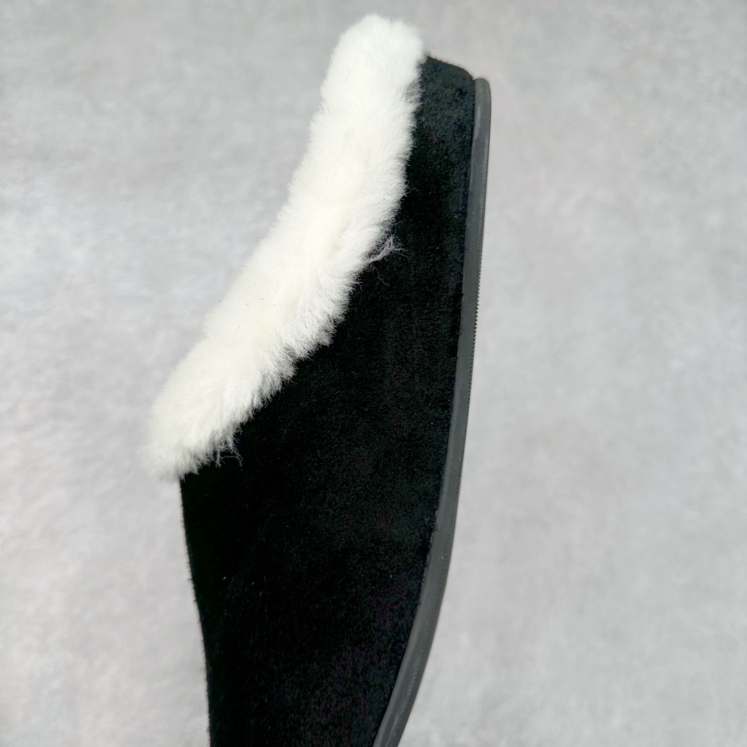 图片[7]-＃DC The Row Boston VL TR软木底包头拖鞋 天鹅绒般的绒面革赋子休闲的经典外观 四季皆宜 柔软的鞋床采用额外的泡沫缓冲层 提供额外的舒适感和全天支撑 全网独家首发 源于德国的严谨工艺 牛巴戎面 中层松木 EVA 三层组合大底 优质牛皮面料五金扣 出口订单 尺码：35-45-选品中心