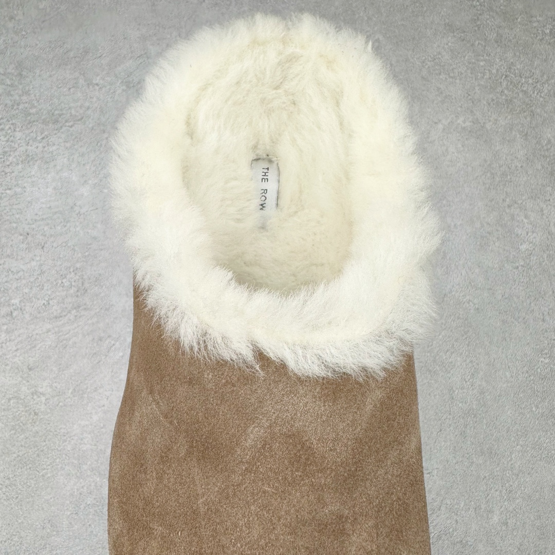 图片[5]-＃DC The Row Boston VL TR软木底包头拖鞋 天鹅绒般的绒面革赋子休闲的经典外观 四季皆宜 柔软的鞋床采用额外的泡沫缓冲层 提供额外的舒适感和全天支撑 全网独家首发 源于德国的严谨工艺 牛巴戎面 中层松木 EVA 三层组合大底 优质牛皮面料五金扣 出口订单 尺码：35-45-选品中心