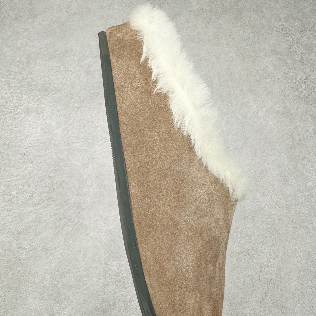 图片[6]-＃DC The Row Boston VL TR软木底包头拖鞋 天鹅绒般的绒面革赋子休闲的经典外观 四季皆宜 柔软的鞋床采用额外的泡沫缓冲层 提供额外的舒适感和全天支撑 全网独家首发 源于德国的严谨工艺 牛巴戎面 中层松木 EVA 三层组合大底 优质牛皮面料五金扣 出口订单 尺码：35-45-选品中心