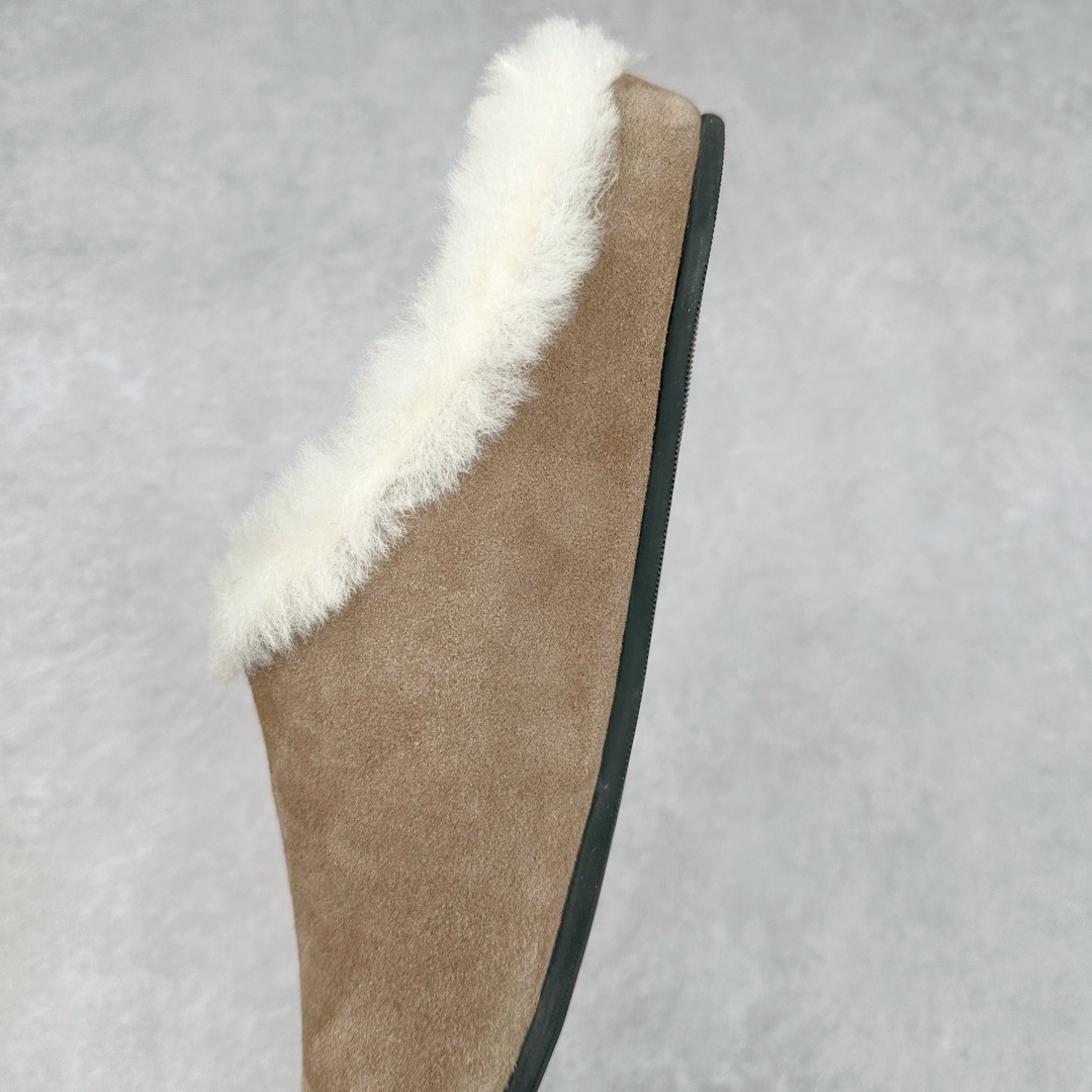 图片[7]-＃DC The Row Boston VL TR软木底包头拖鞋 天鹅绒般的绒面革赋子休闲的经典外观 四季皆宜 柔软的鞋床采用额外的泡沫缓冲层 提供额外的舒适感和全天支撑 全网独家首发 源于德国的严谨工艺 牛巴戎面 中层松木 EVA 三层组合大底 优质牛皮面料五金扣 出口订单 尺码：35-45-选品中心