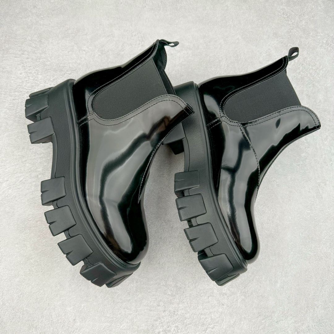 图片[3]-＃GD广顶 PRADA 普拉达秋冬时尚潮流松糕底厚底骑士靴短靴 鞋型秀气大方 三角标加持 高级感拉满 无论日常通勤还是小场合都能穿出气场意大利著名的奢侈品品牌 普拉达这款牛皮面演绎prada式的黑暗优雅风情 鞋头很是秀气 鞋楦的复古与时尚平衡的非常好 没有平时别的款式的呆板整体是休闲时尚风 风格简约大方 舒适轻便 小牛皮鞋面超级软触感亲肤而光滑 很显质感也很好打理 设计摆脱路人感 打破沉闷单调 真的超级清秀百搭 而且这款增高效果一绝 特别有英伦风但又不是太过于复古的也很符合都市年轻人的审美 尺码：35 36 37 38 39 40 41-选品中心