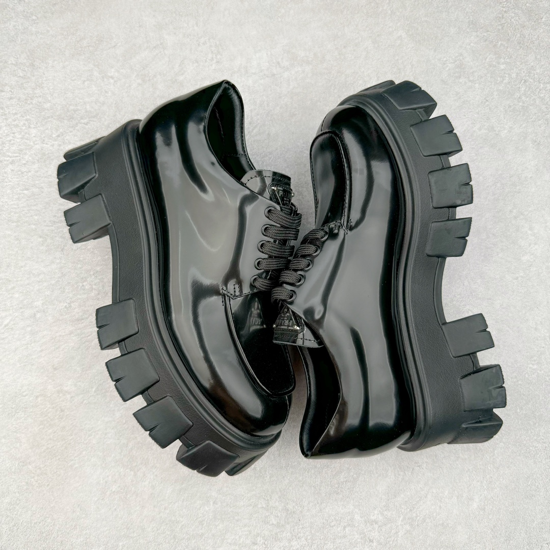 图片[3]-＃GD广顶 PRADA Monolith 普拉达皮革休闲平底乐福鞋 春夏最好的穿的乐福鞋 没有之一鞋型秀气大方 三角标加持 高级感拉满 无论日常通勤还是小场合都能穿出气场意大利著名的奢侈品品牌 普拉达这款牛皮面演绎prada式的黑暗优雅风情 鞋头很是秀气 鞋楦的复古与时尚平衡的非常好 没有平时别的款式的呆板整体是休闲时尚风 风格简约大方 舒适轻便 小牛皮鞋面超级软触感亲肤而光滑 很显质感也很好打理 设计摆脱路人感 打破沉闷单调 真的超级清秀百搭 而且这款增高效果一绝 特别有英伦风但又不是太过于复古的也很符合都市年轻人的审美 尺码：35 36 37 38 39 40 41-选品中心