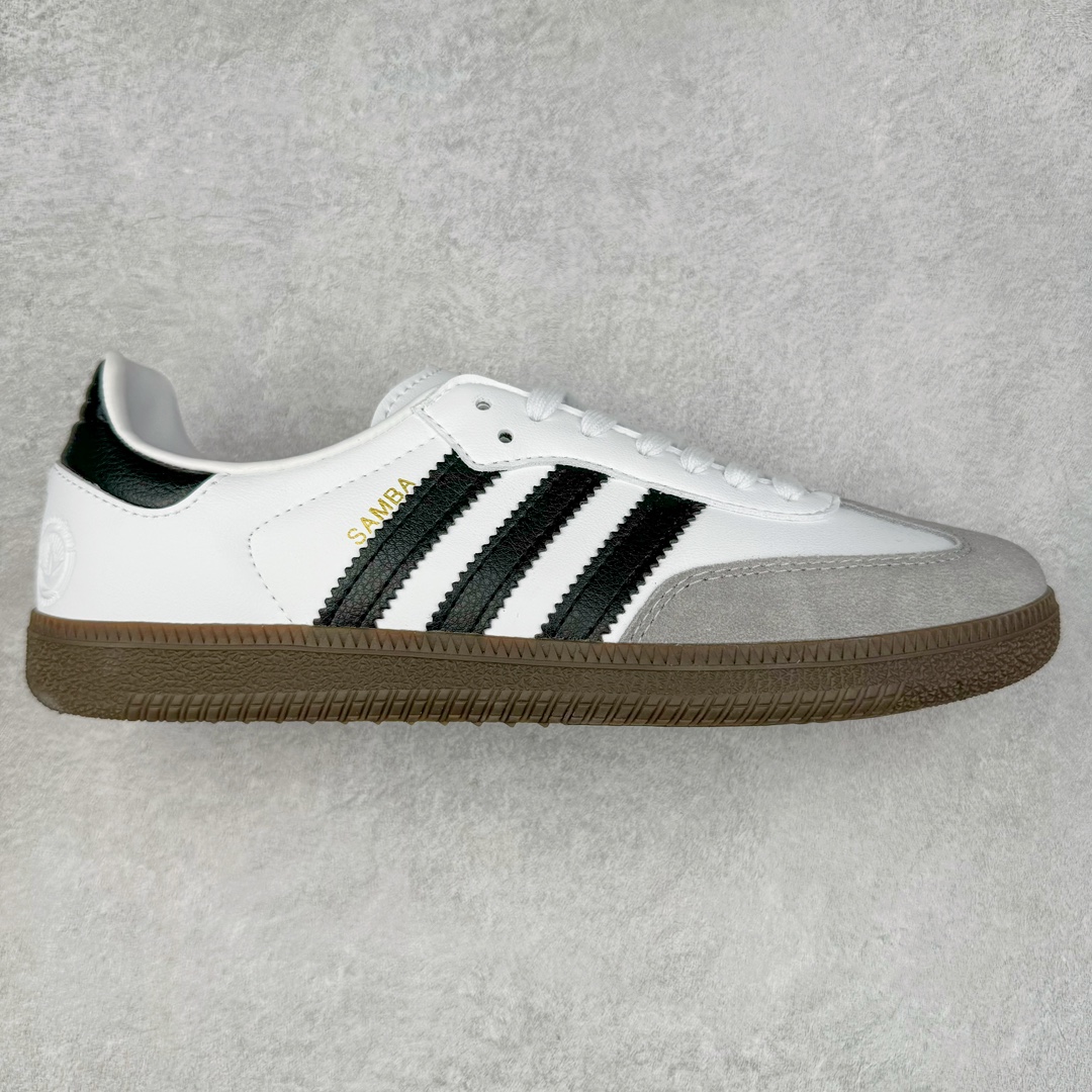 ＃特价福利 AD Original Samba OG/Gazelle Indoor Trainers 复古经典轻便板鞋 口碑大厂出品 品控大底版型不断改良更新 全套原纸板楦头开发 确保原汁原味 完美呈现桑巴版型 一比一鞋头弧度高度鞋身弧度 此版本只针对中端市场 皮料材质有所更替 其他数据细节工艺流程均保持一致 绝不口嗨 细节品控鞋型随意对比 正确烫金高频细节 原装纳米超迁皮料 独家私模橡胶大底 原盒原配 这款桑巴鞋展示了高质量的工艺 带有装饰的超锁缝制和无缝的手感 柔软、柔软的皮革造型和标志性的3条纹完成了精致的外观 正规合身鞋带 鞋面上有绒面鞋垫 橡胶鞋底 享受正畸套筒软感 自50年代首次亮相以来就一直在赢得粉丝的青睐 尺码：36 36.5 37.5 38 38.5 39 40 40.5 41 42 42.5 43 44 44.5 45-选品中心